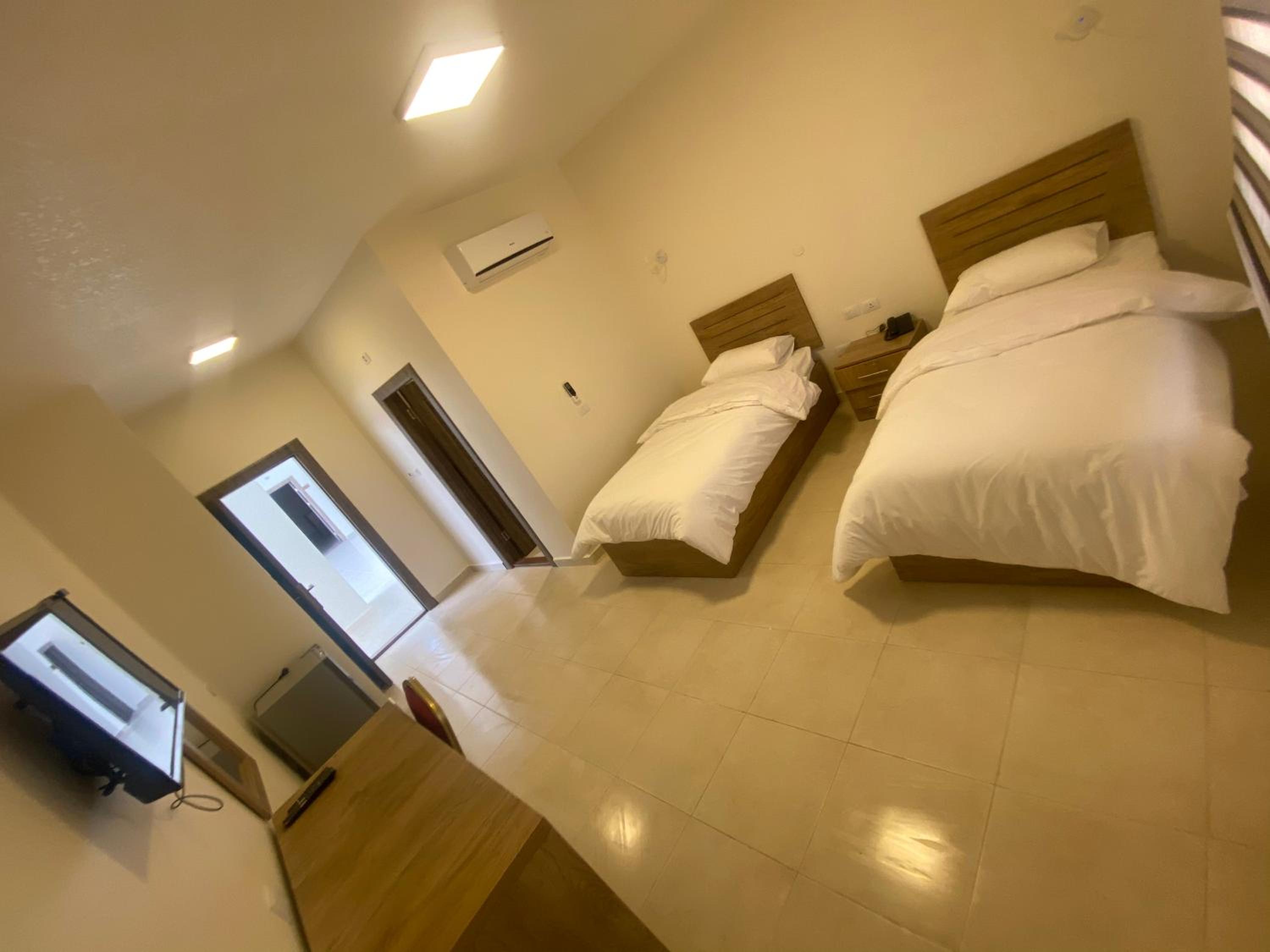 Budget Twin Room - Photo 1