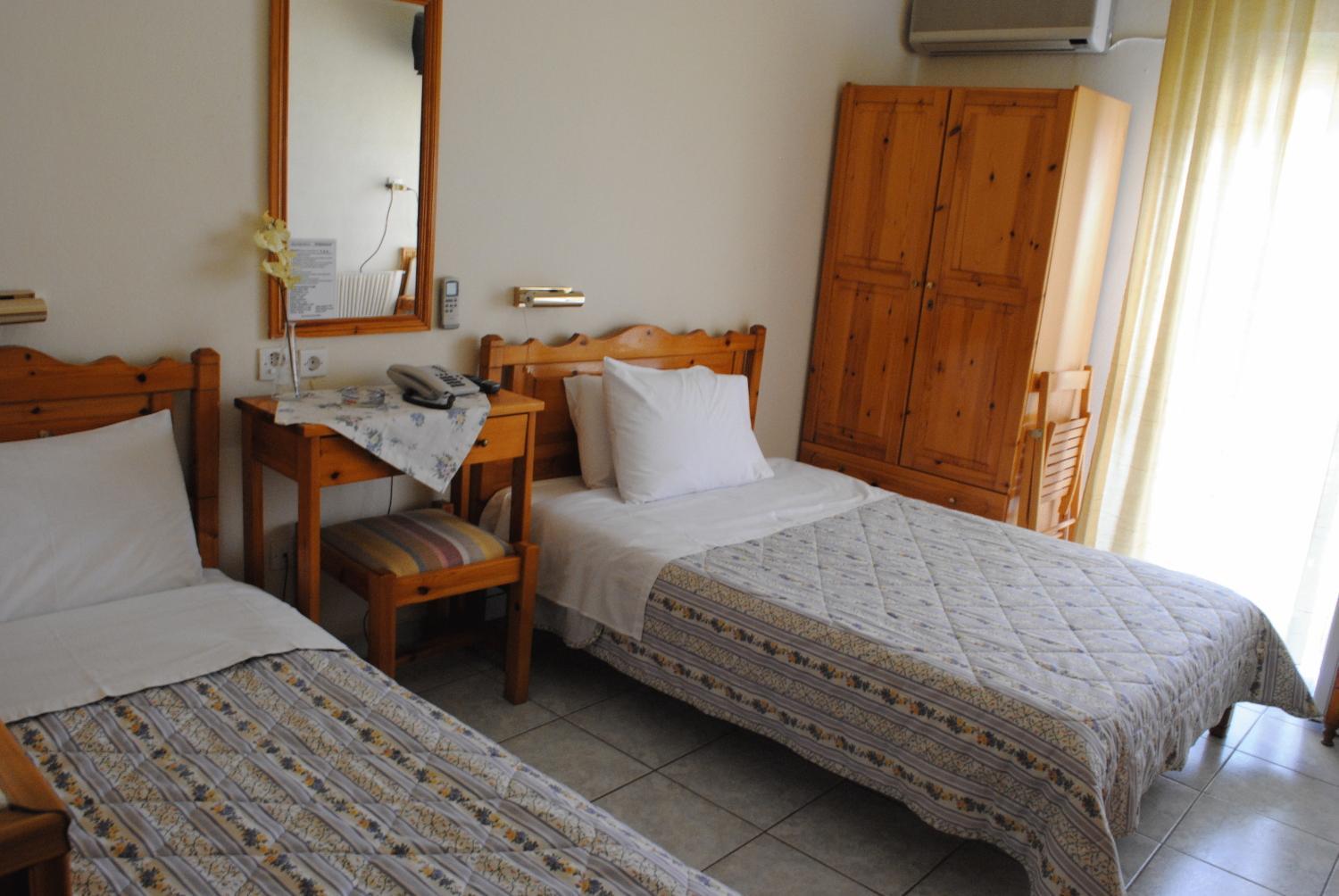 Standard Double/Twin Room with Sea View photo 2