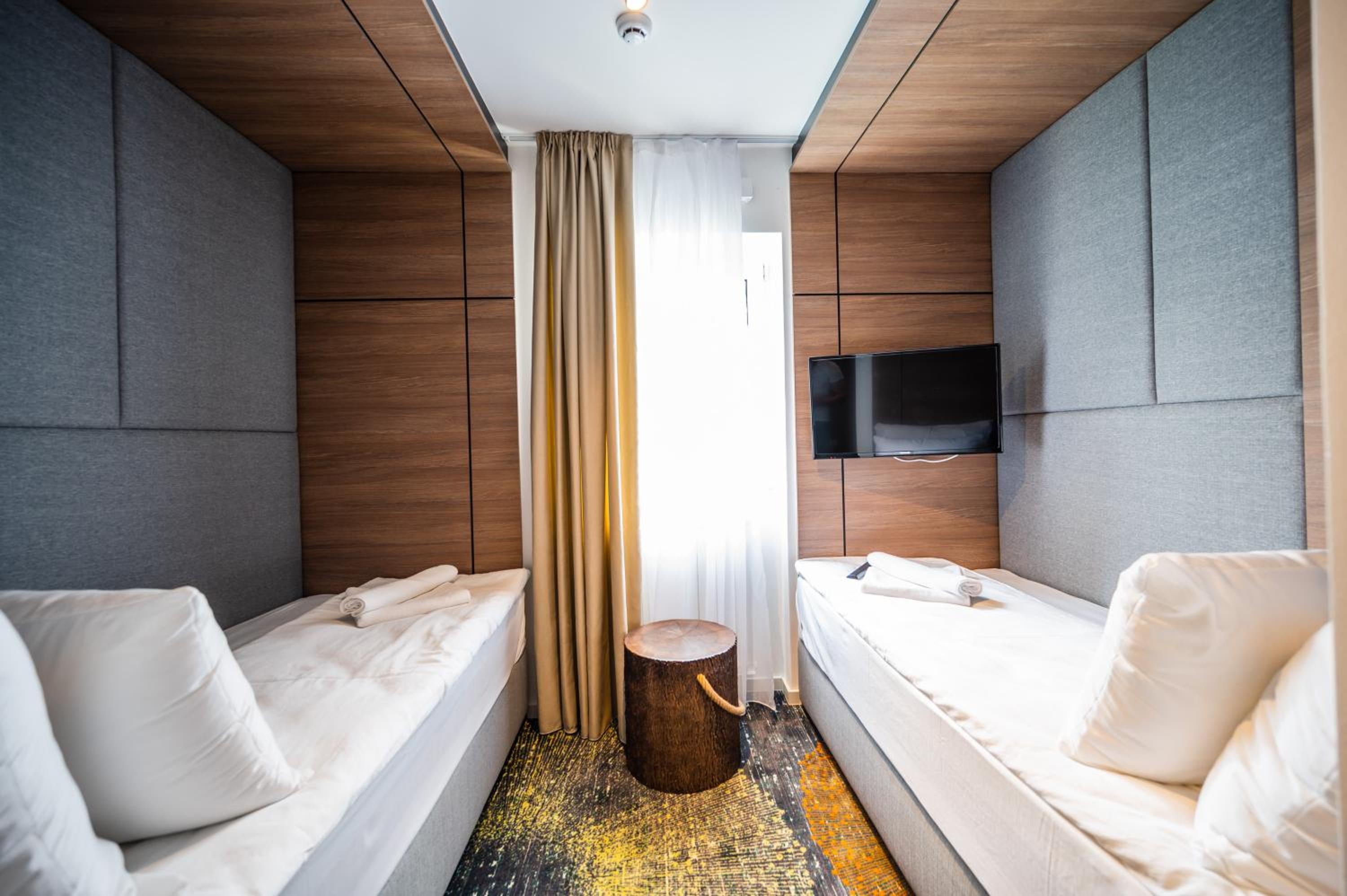 Twin Room with Garden View - Photo 1