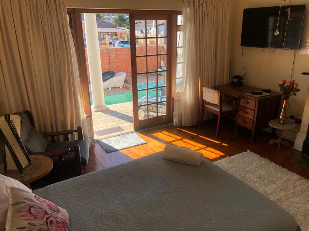 Double Room with Pool View