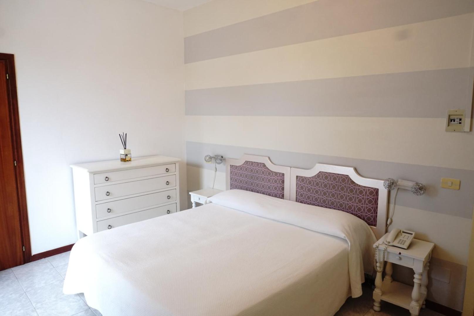 Standard Double Room - Photo 4