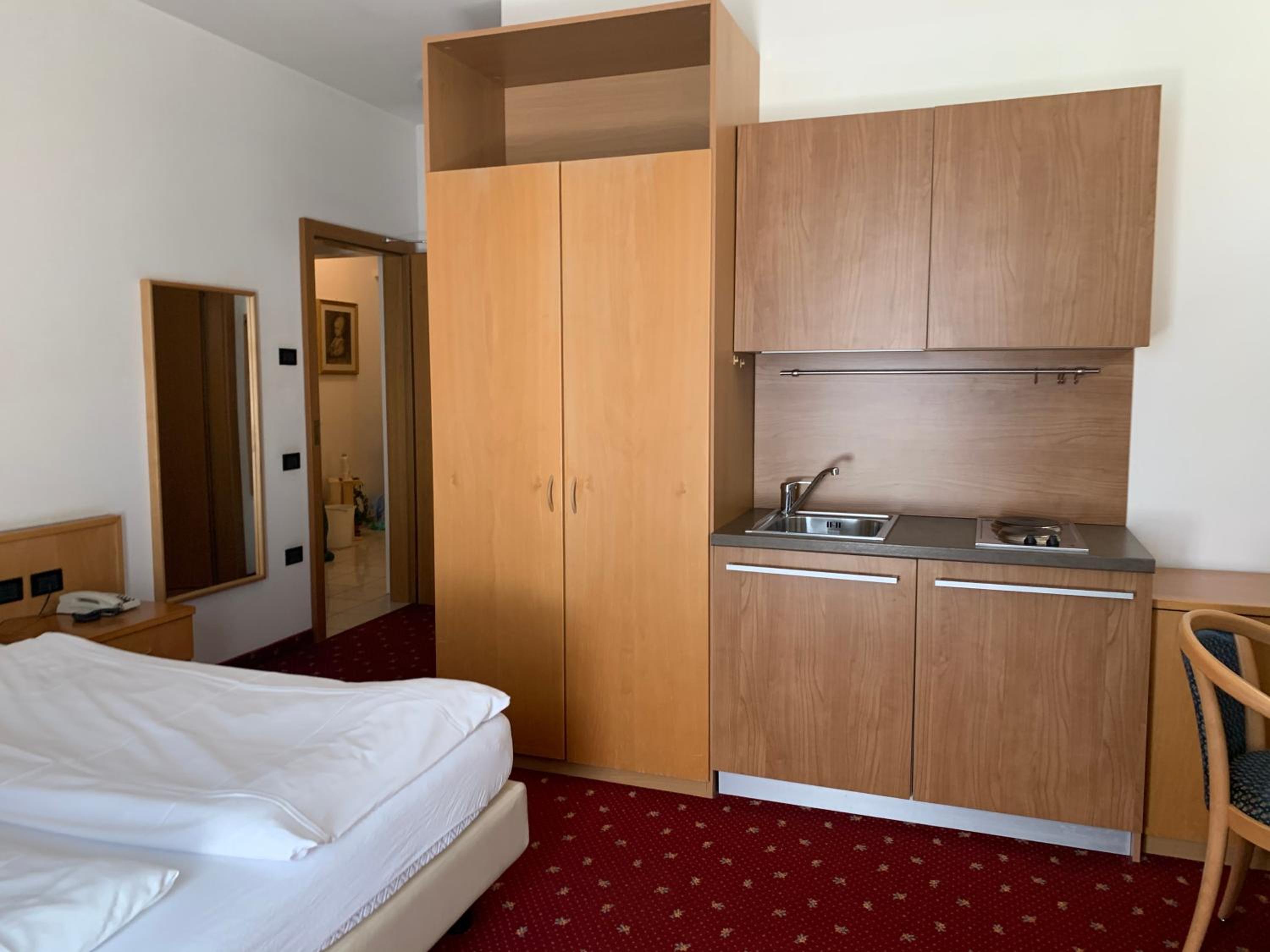 Double Room with Terrace and Kitchenette photo 3