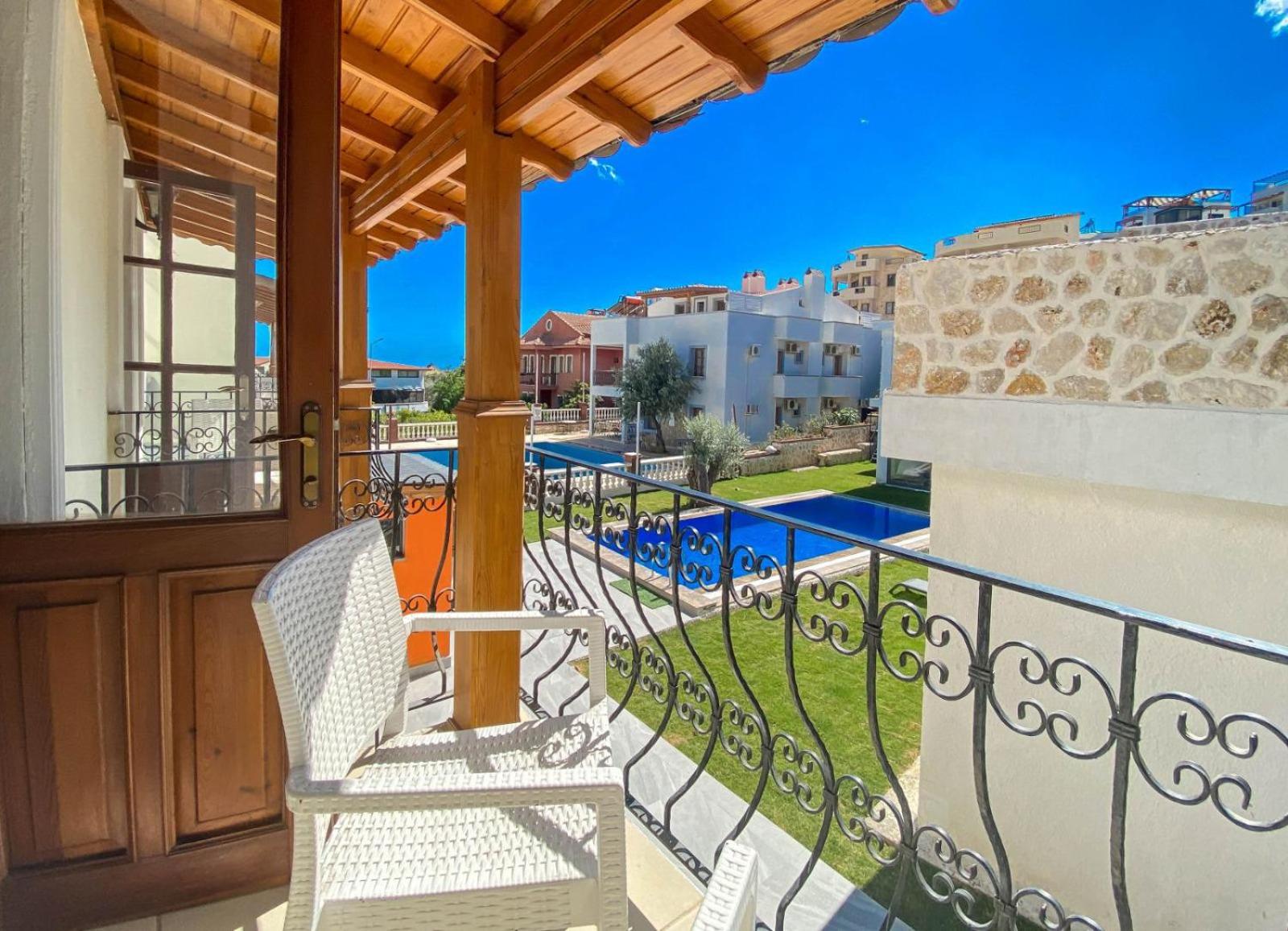 Apartment with Pool View  - Photo 5