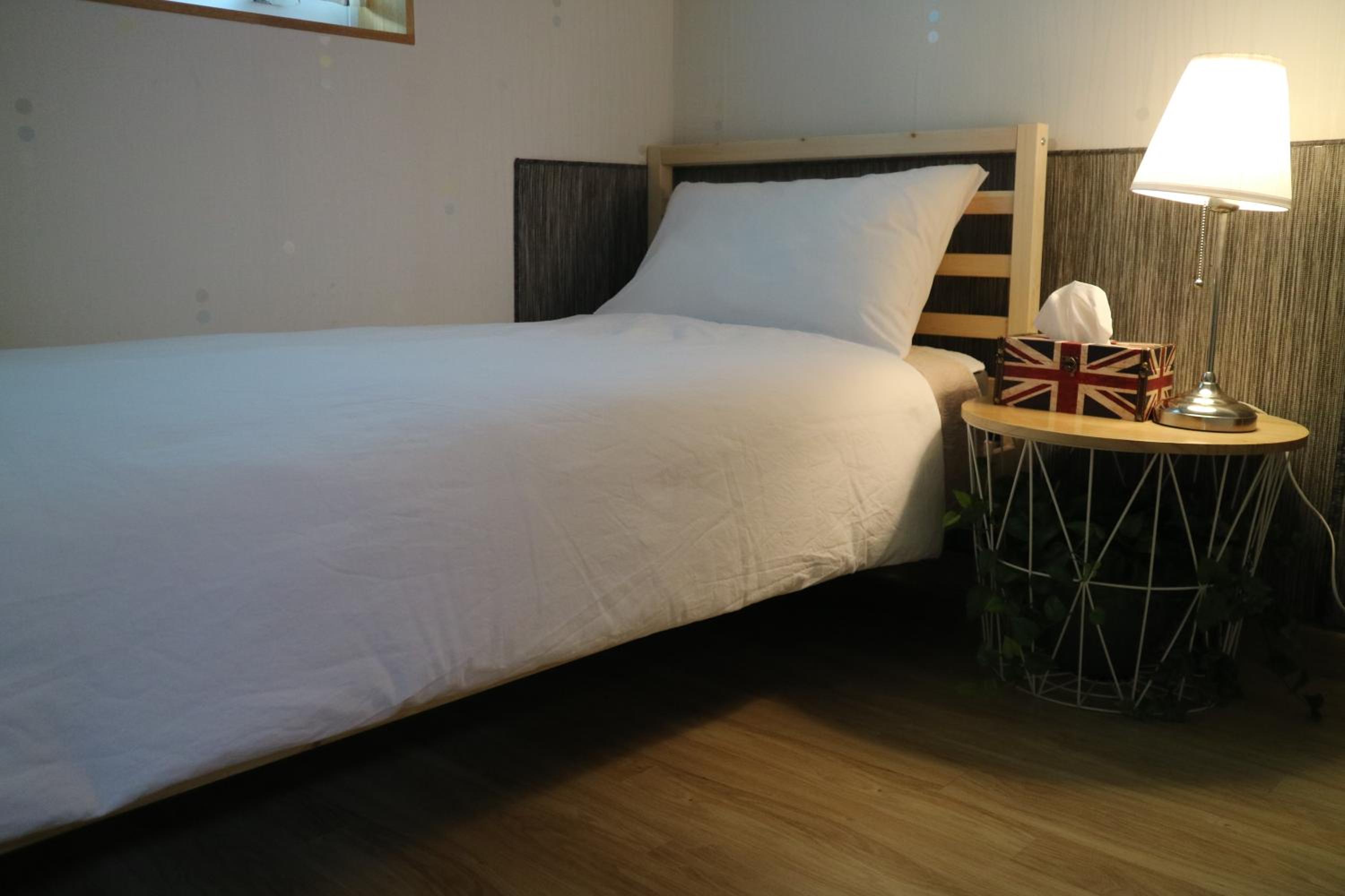 Double or Twin Room with Terrace - Photo 17