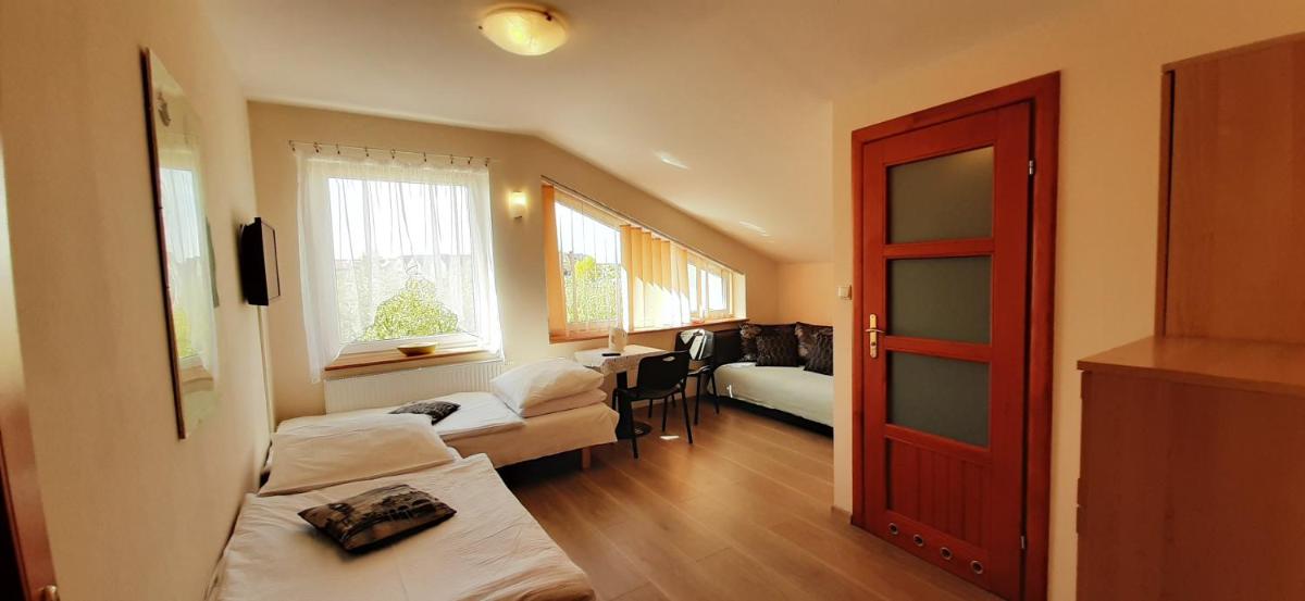 Quadruple Room with Shower - Photo 1