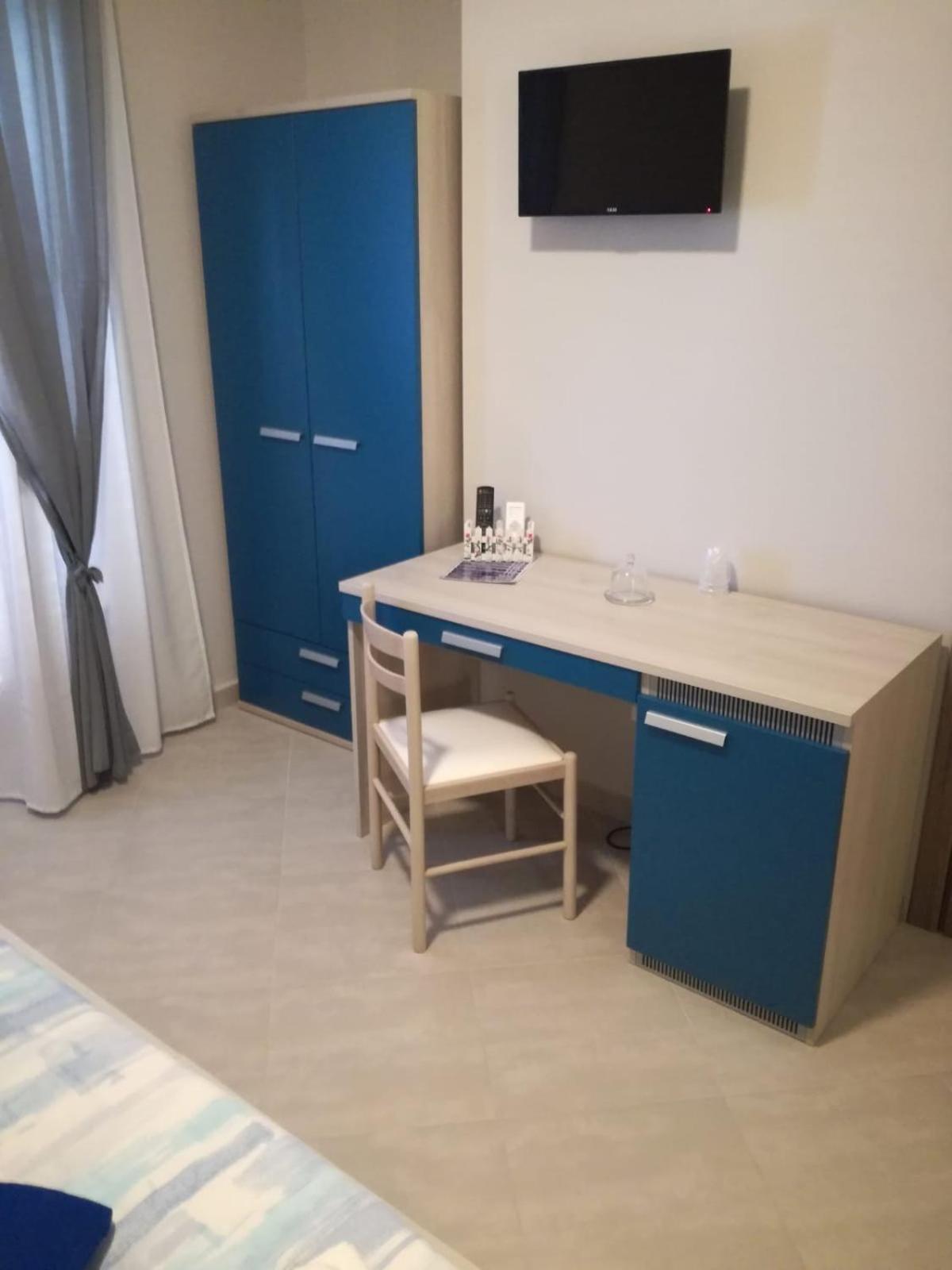 Triple Room with Private Bathroom - Photo 1