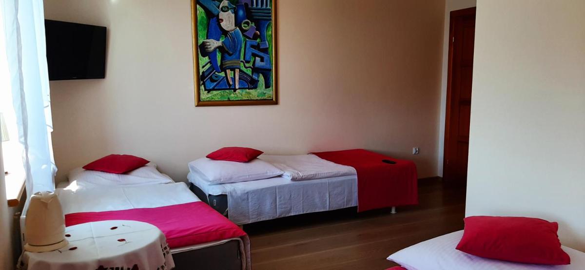 Quadruple Room - Photo 4