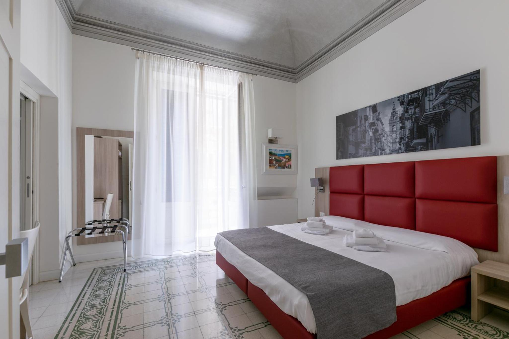 Deluxe Double or Twin Room with Balcony - Photo 18