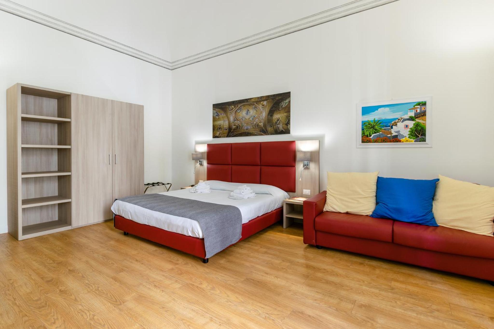 Deluxe Suite - Photo 1