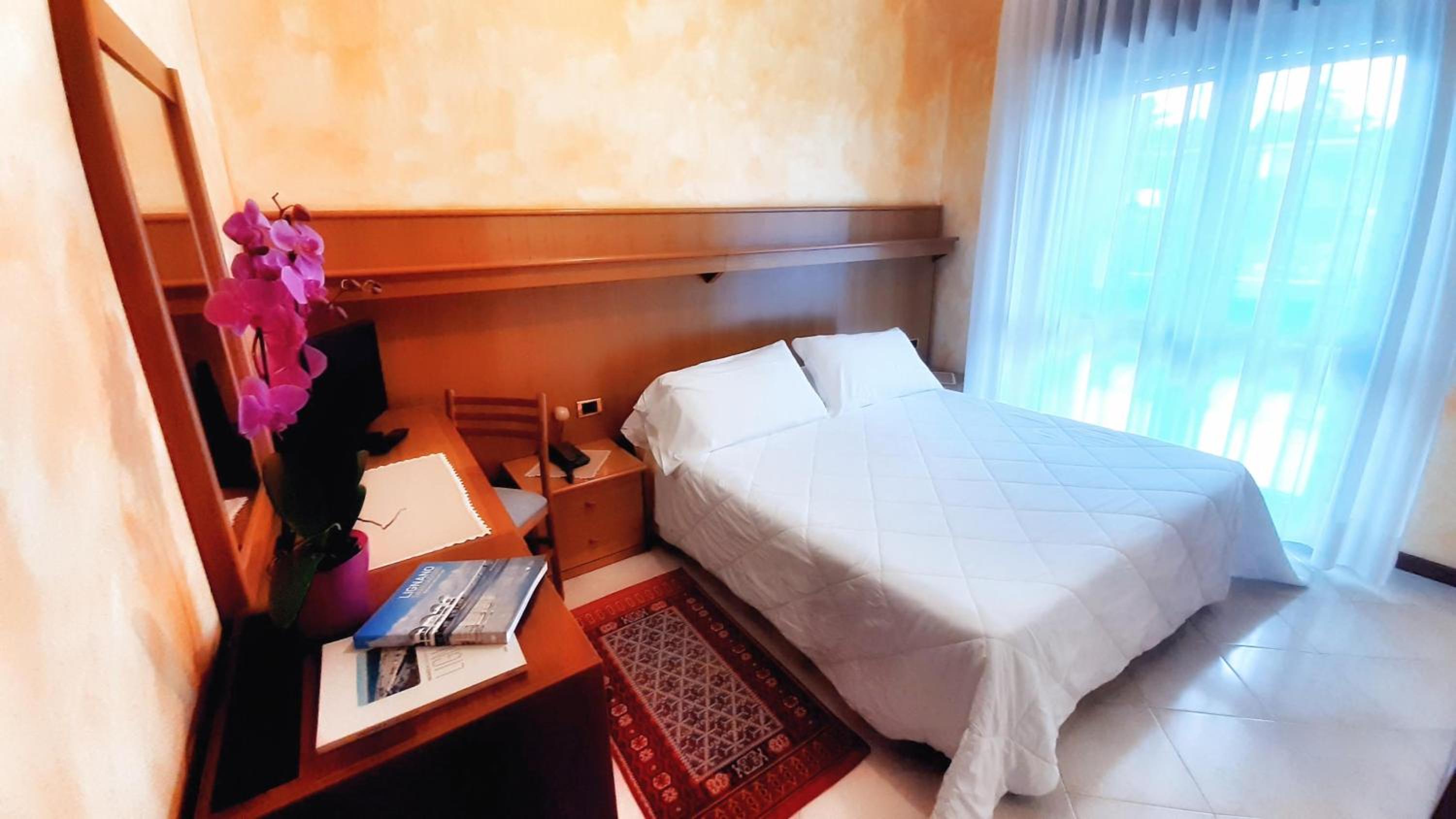Economy Double or Twin Room - Photo 4