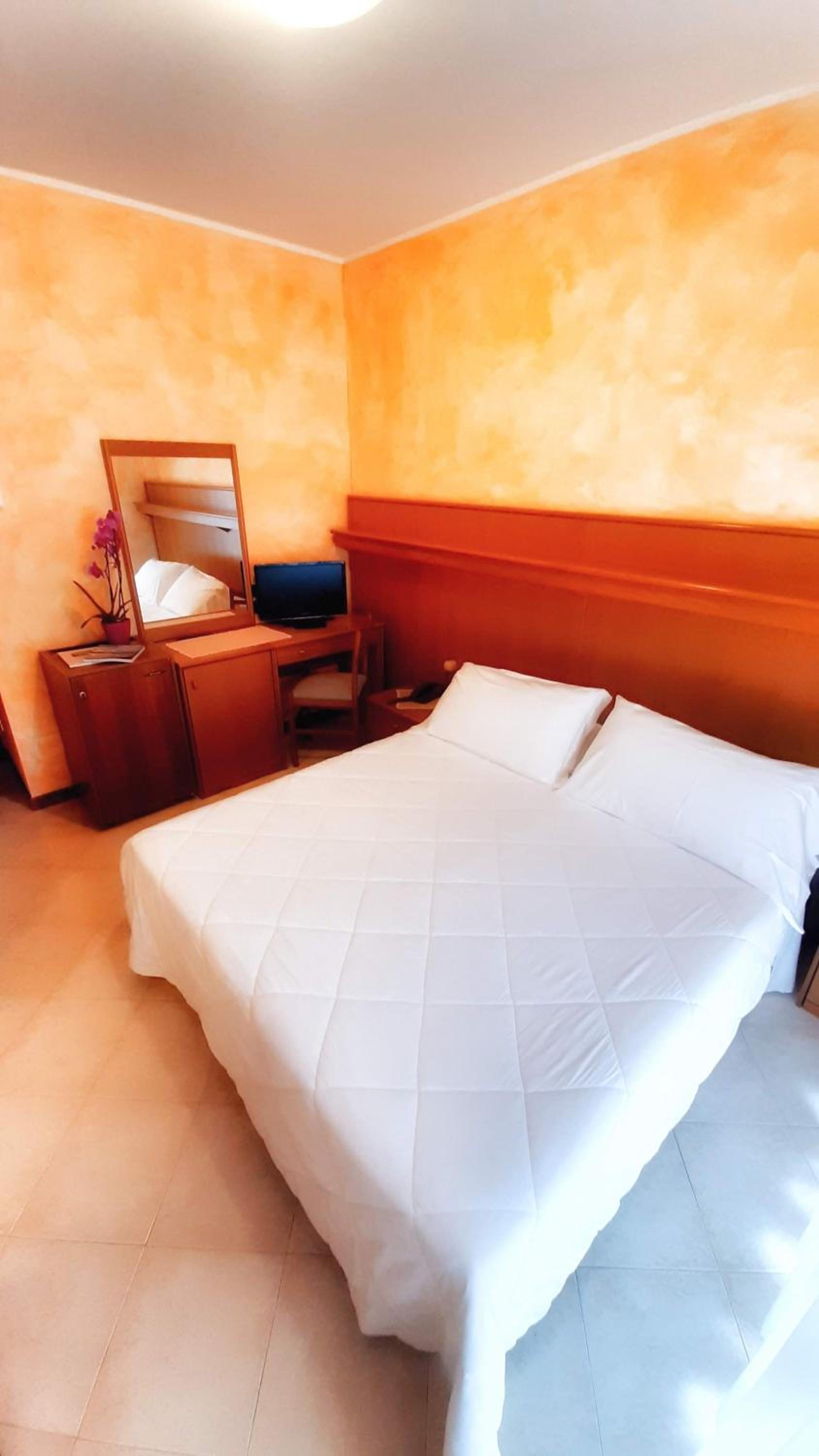 Economy Double or Twin Room