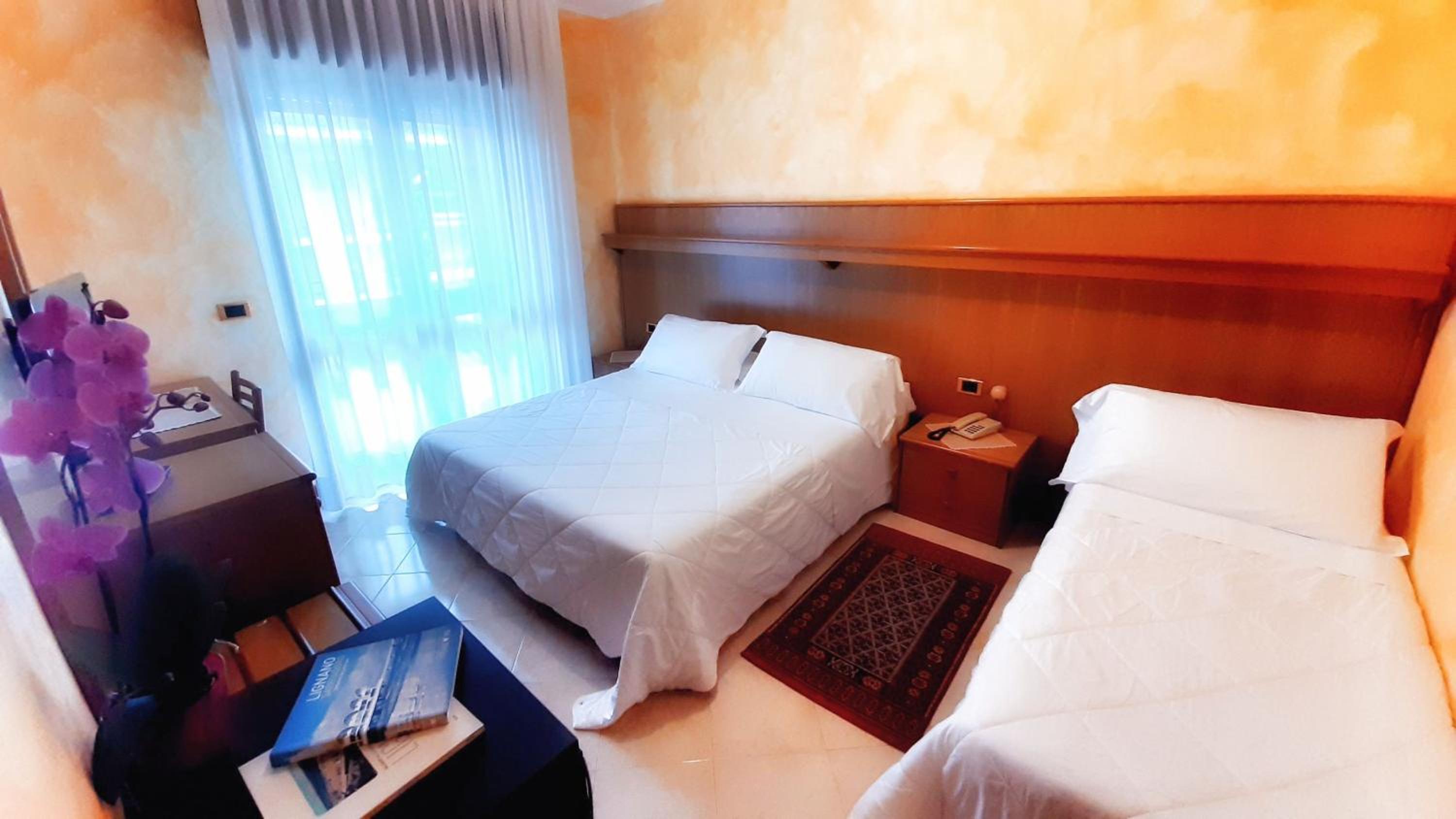 Standard Triple Room - Photo 4