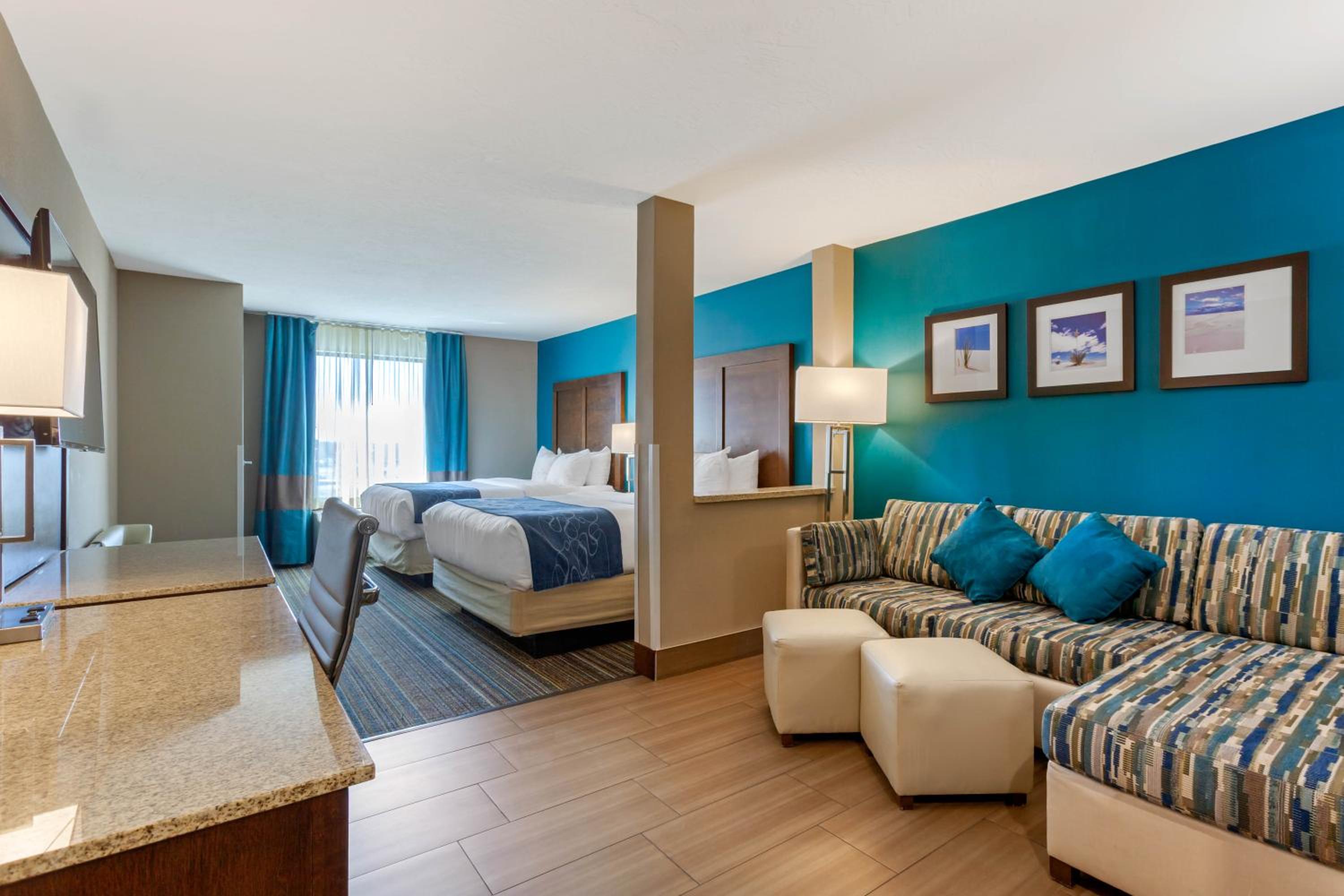 Queen Suite with 2 Queen Beds and Sofa Bed - Non Smoking