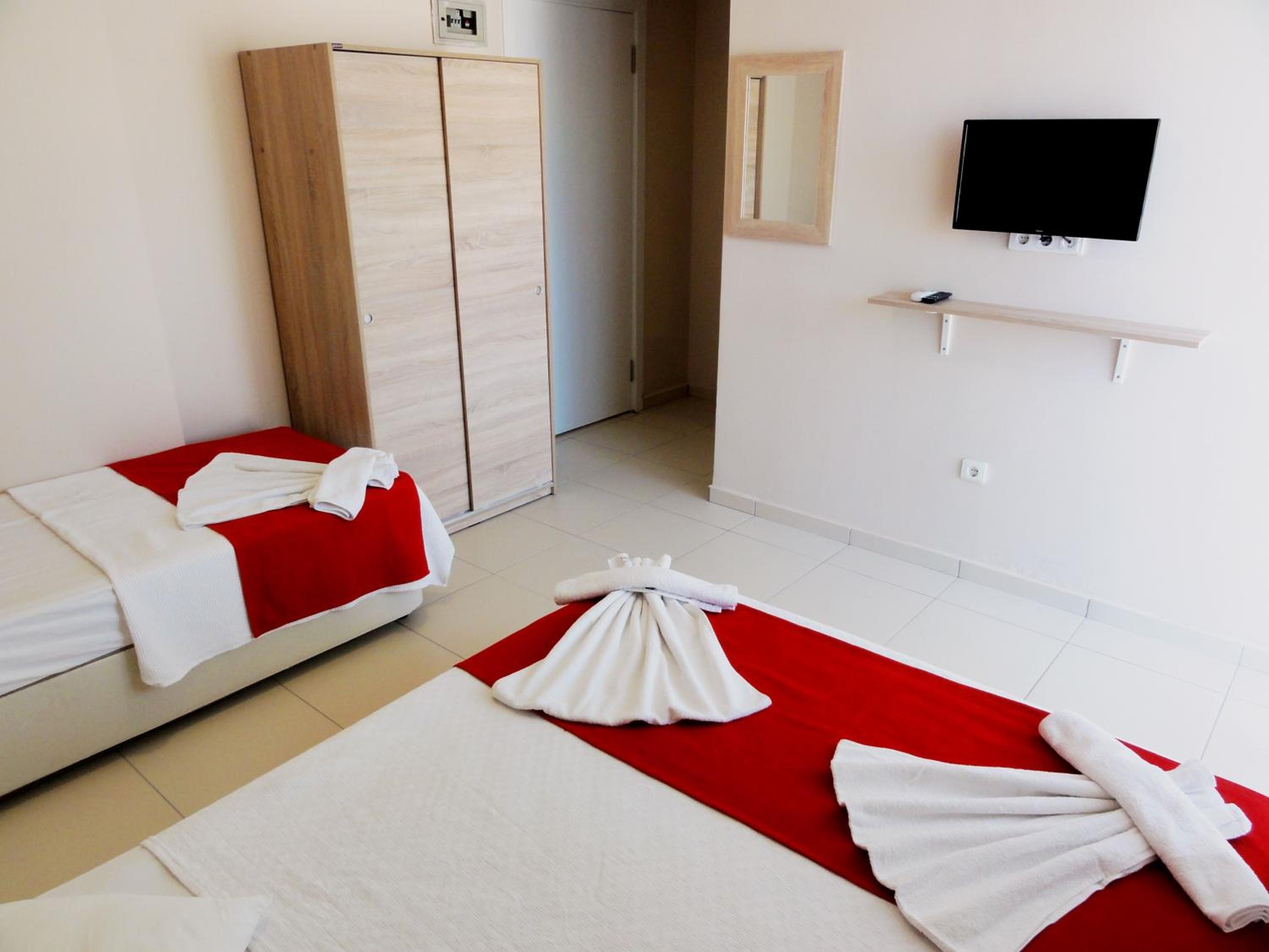 Triple Room - Photo 1