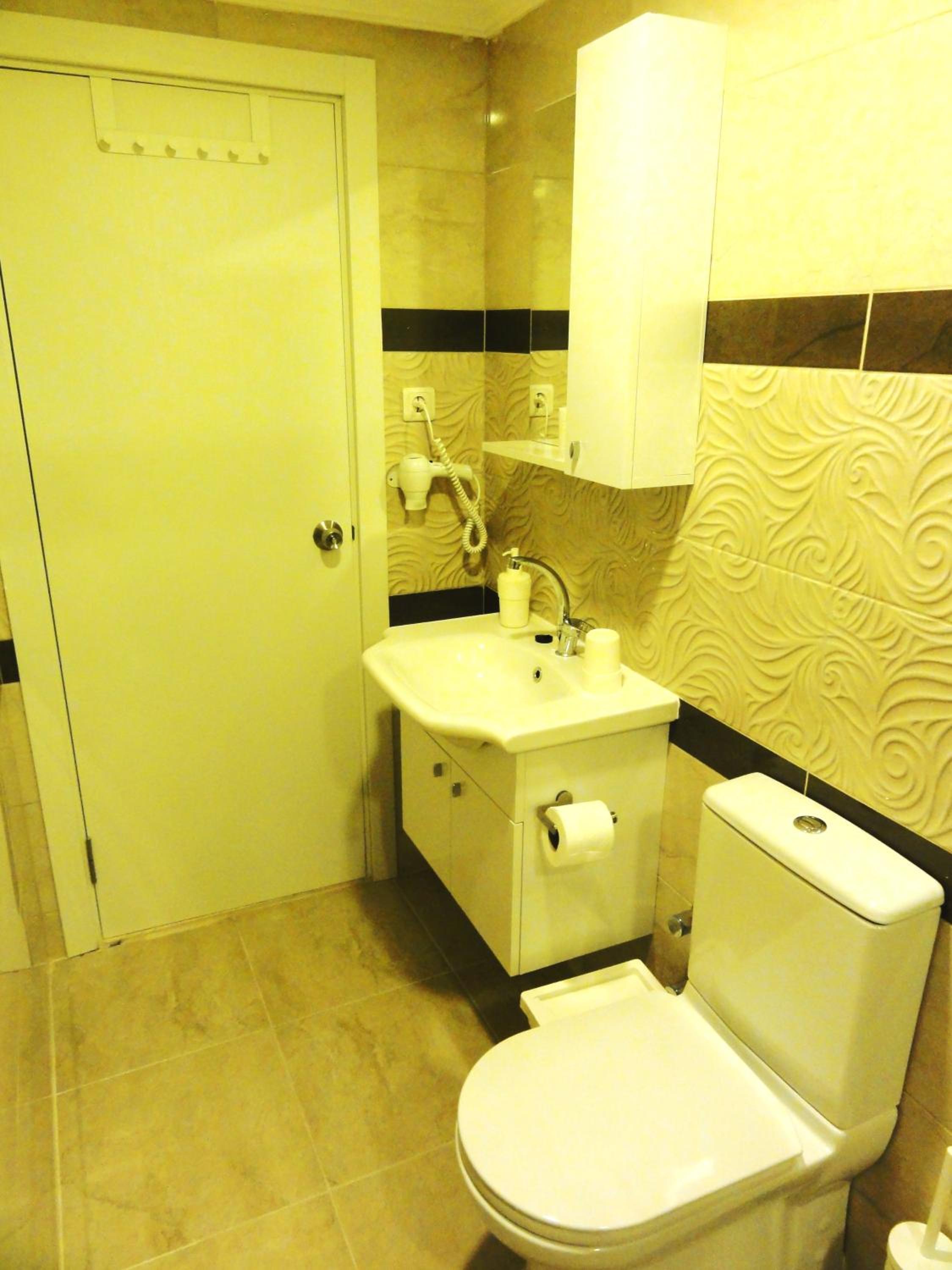 Triple Room - Photo 10