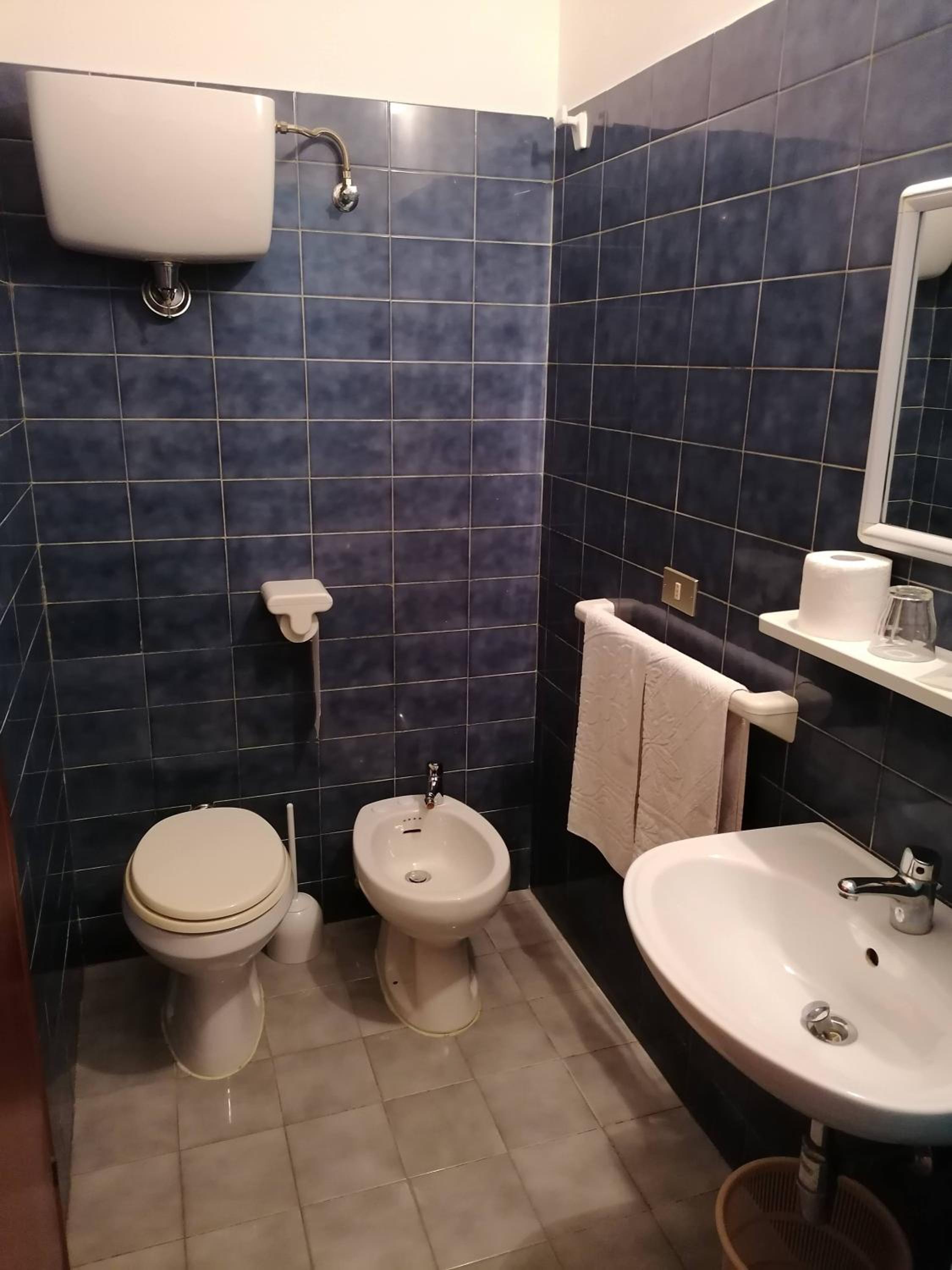 Double Room with Private Bathroom - Photo 7