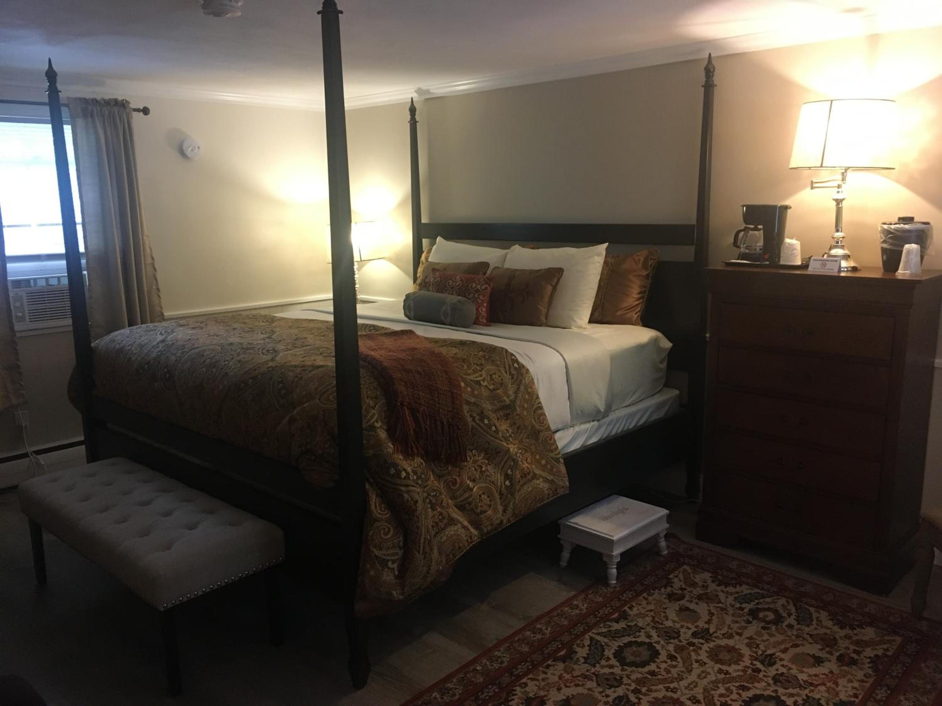 Deluxe King Room photo 2