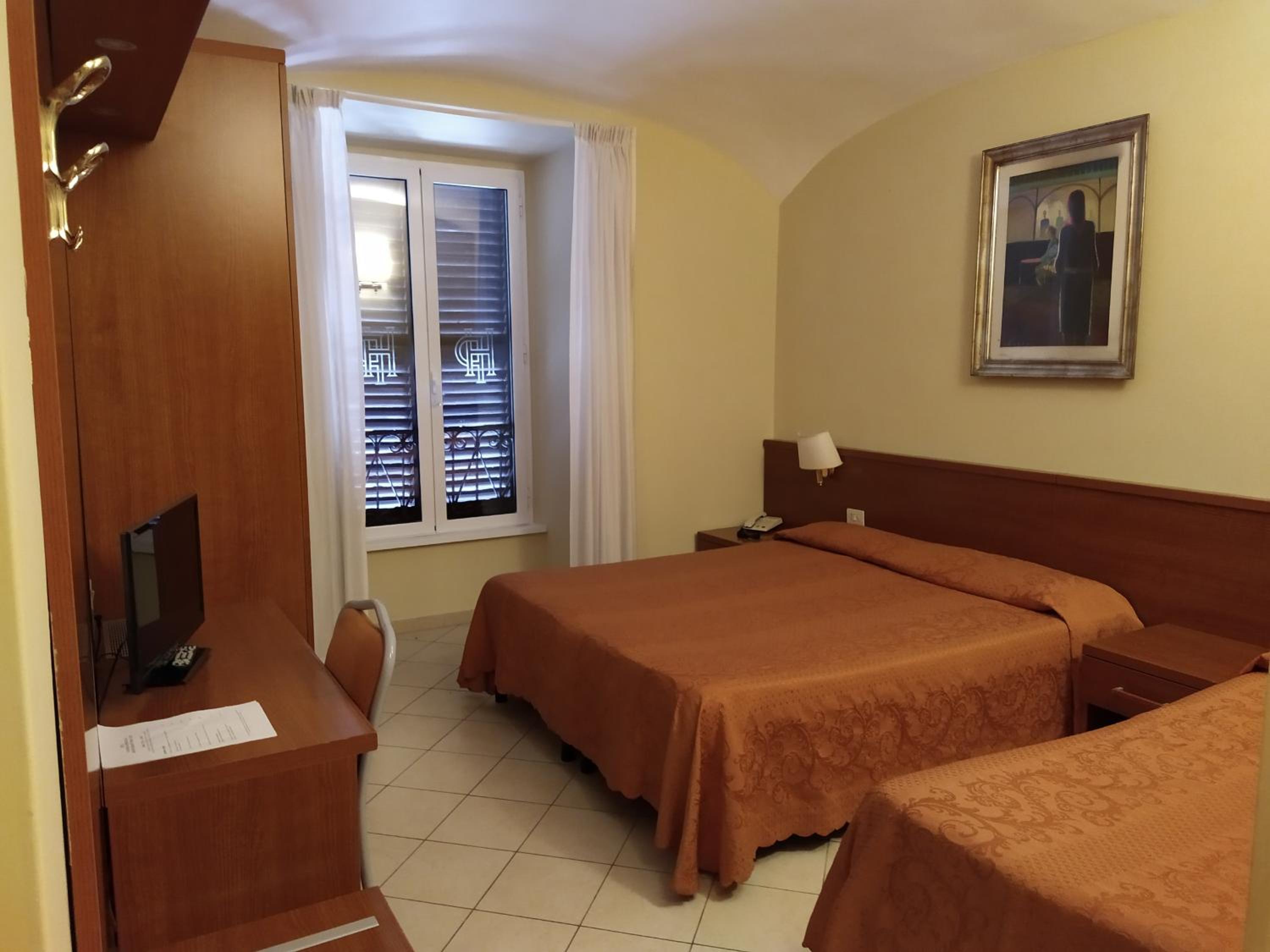Double or Twin Room photo 2
