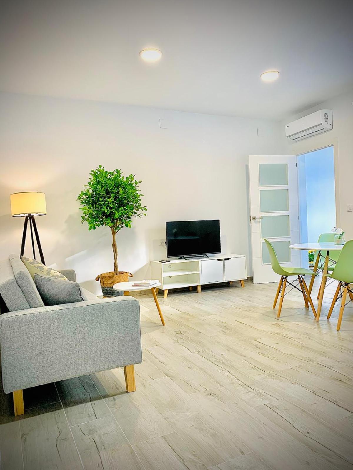 One-Bedroom Apartment - Photo 1
