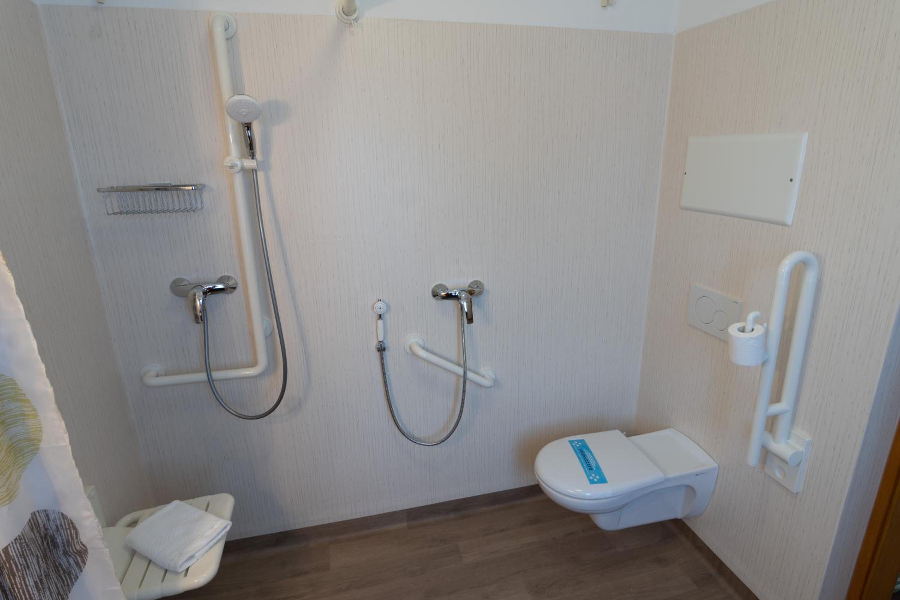 Classic Triple Room photo 2