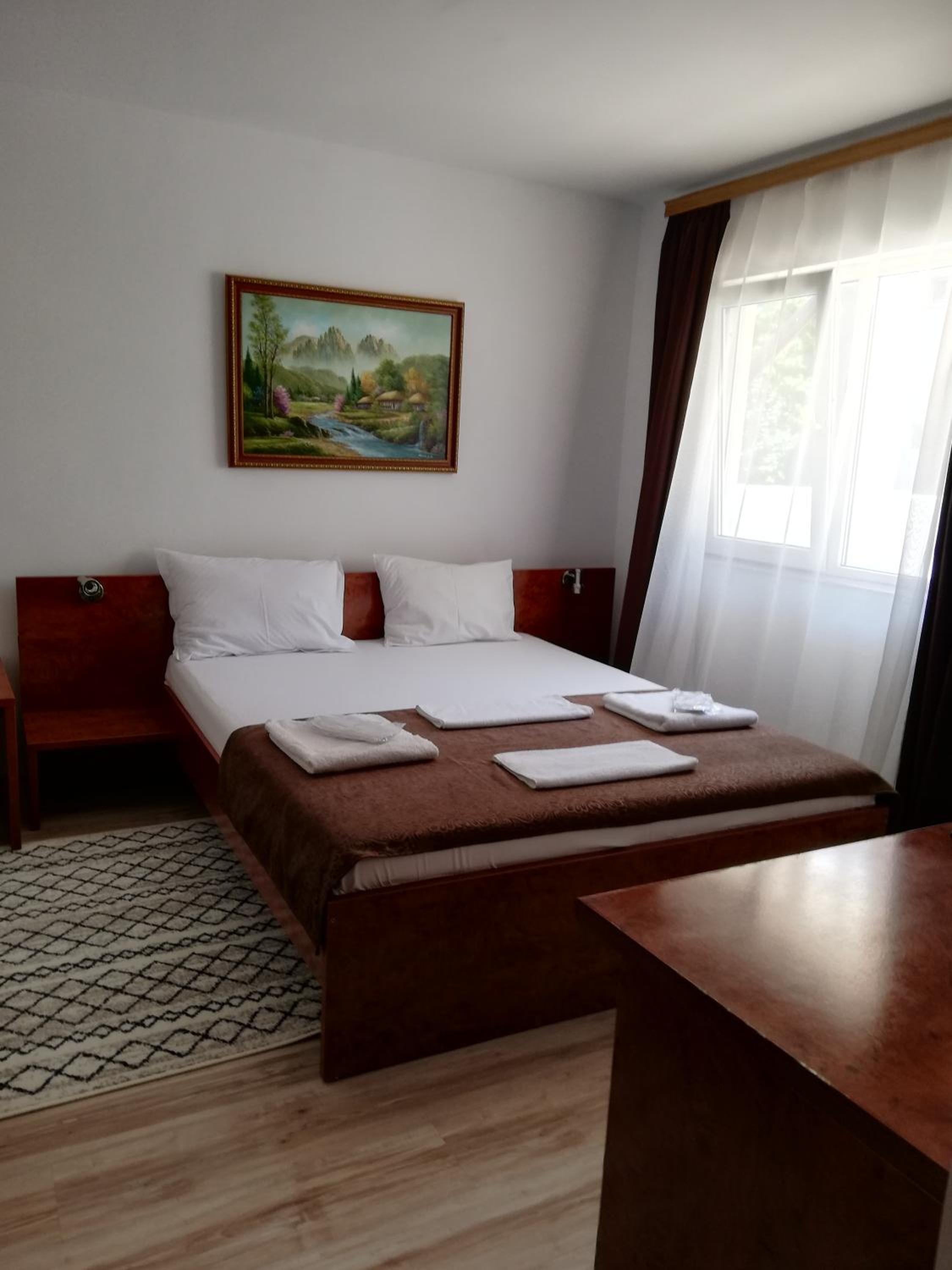 Double Room - Photo 2