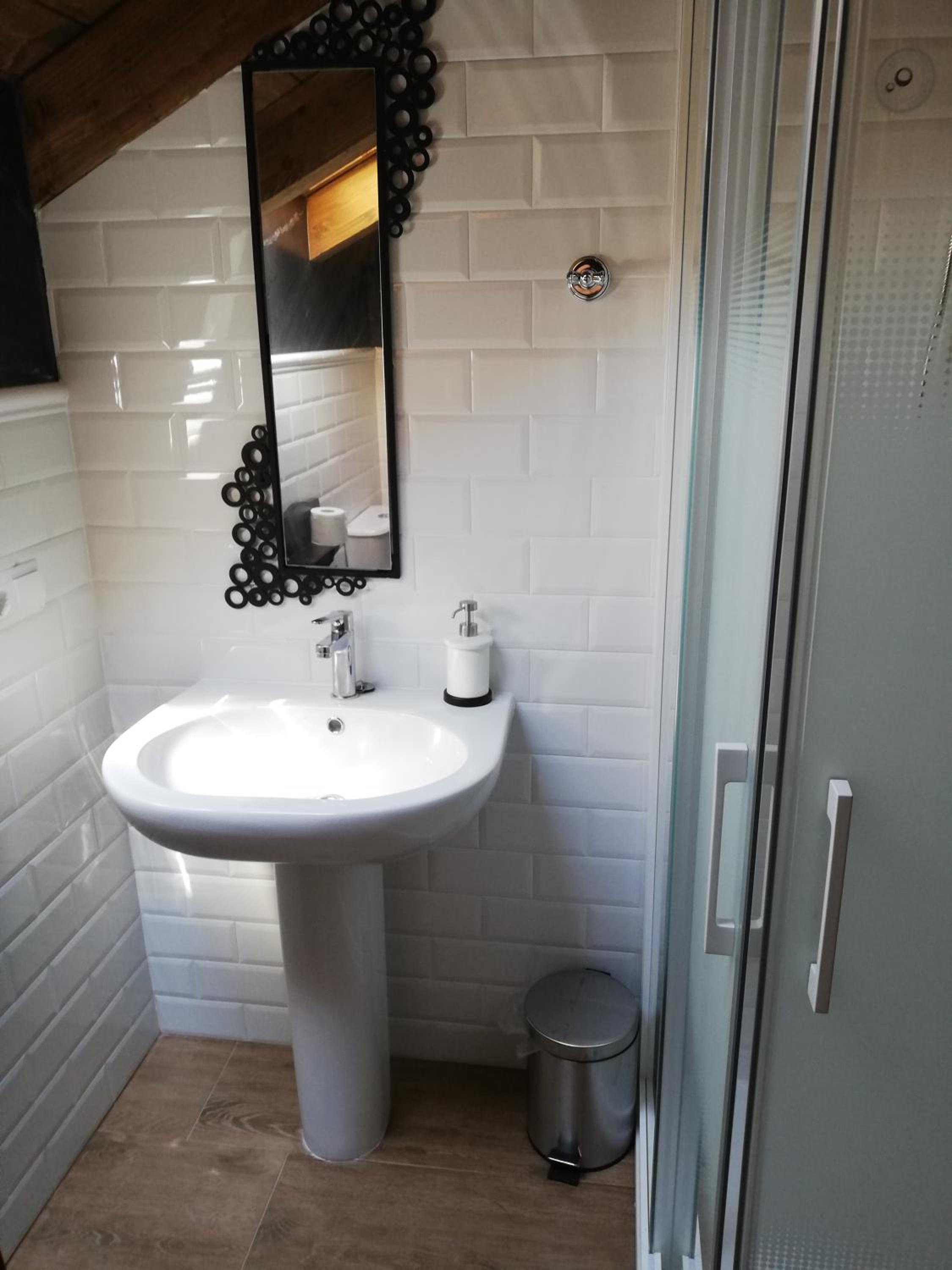 Double Room with Shared Toilet photo 3