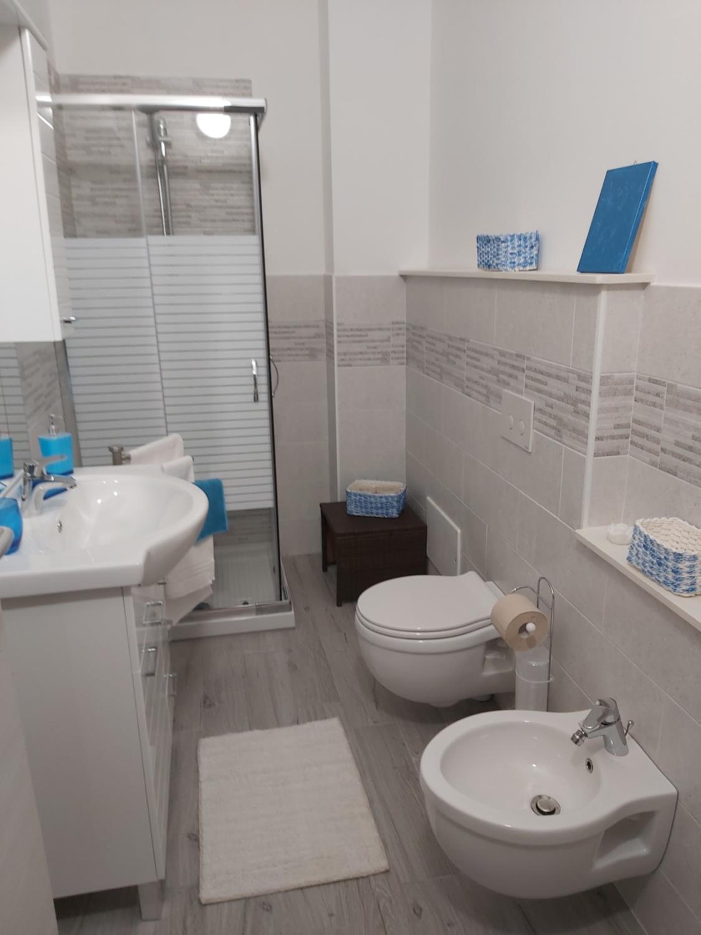 One-Bedroom Apartment - Photo 11