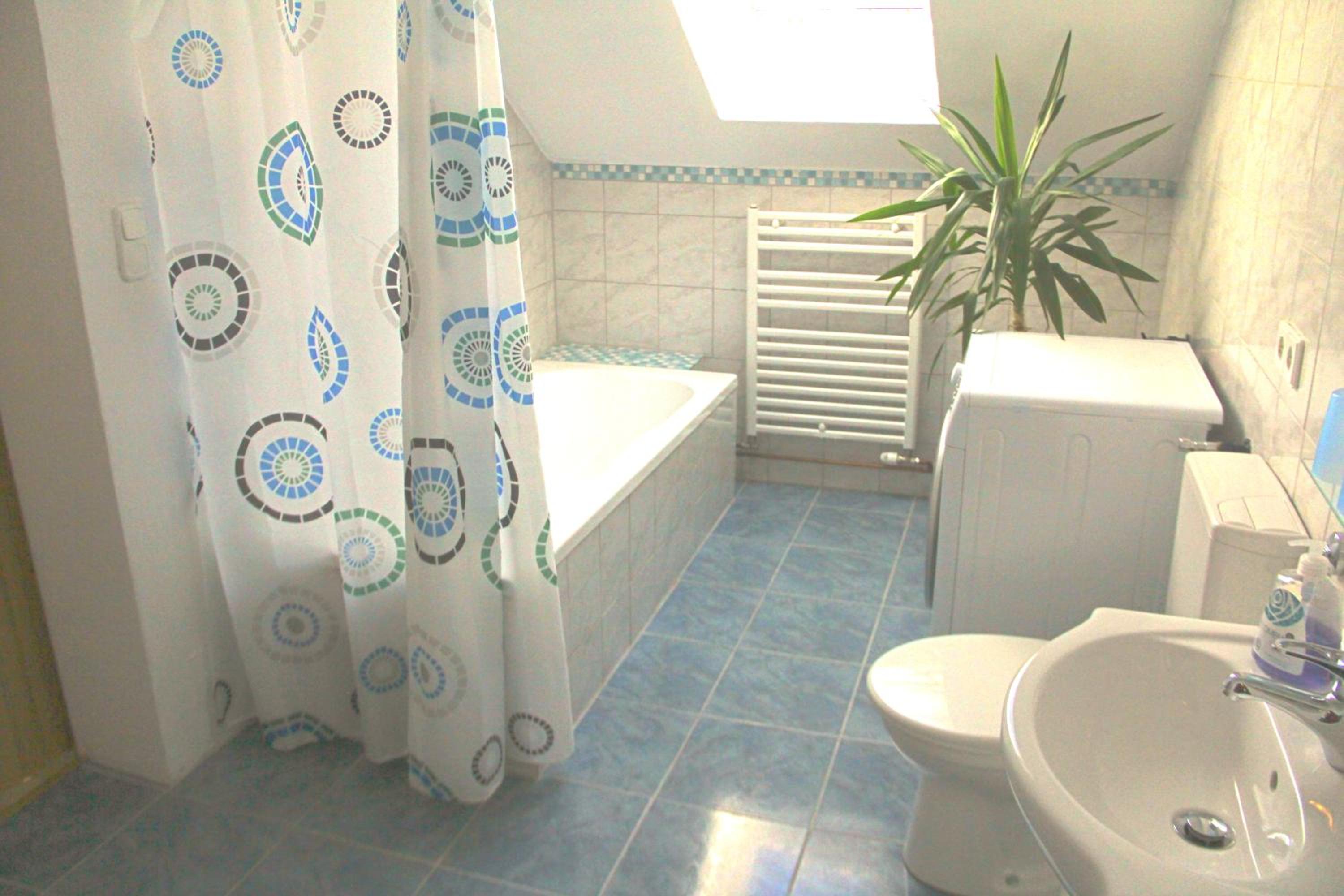 One-Bedroom Apartment - Photo 12