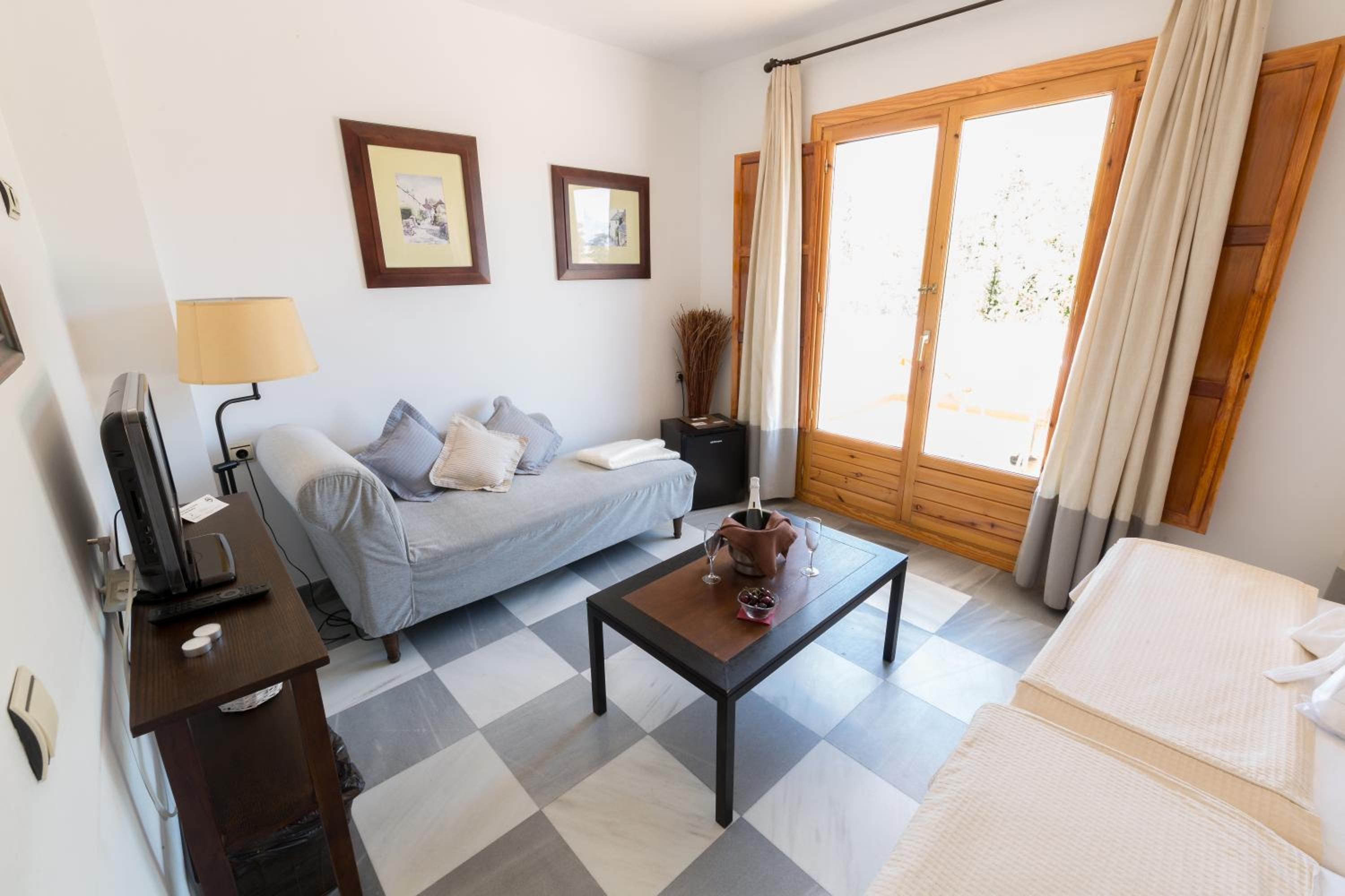 Family Suite - Photo 1