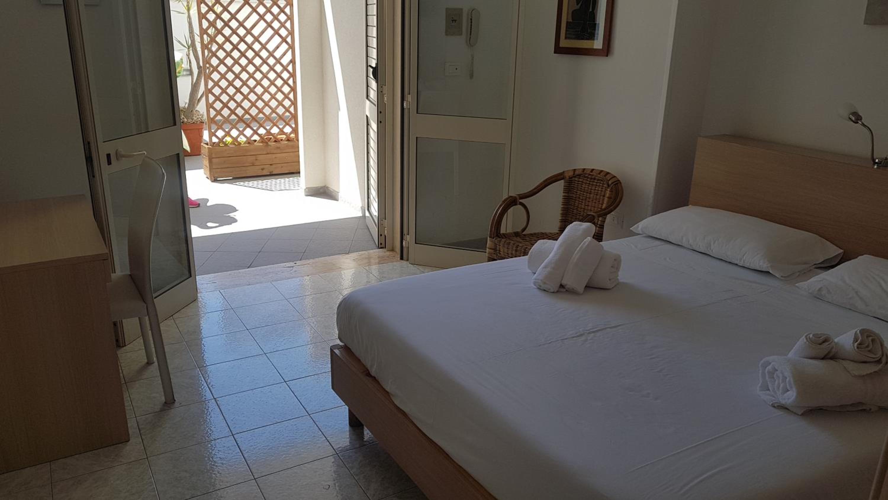 Double Room - Disability Access photo 1