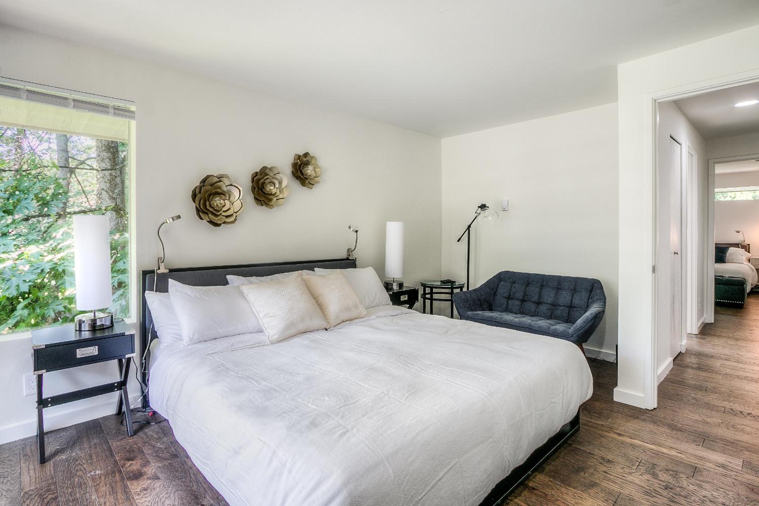 Two-Bedroom House - Photo 4