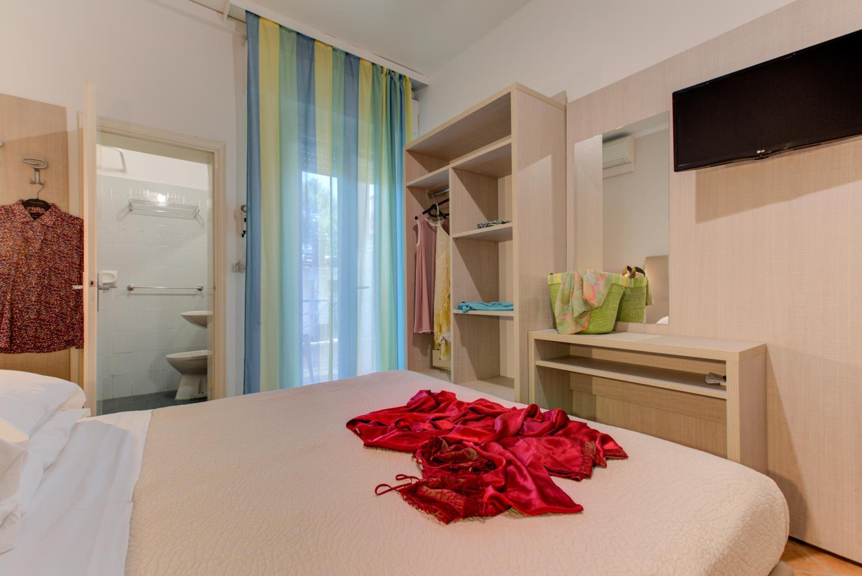 Double Room with Balcony photo 2