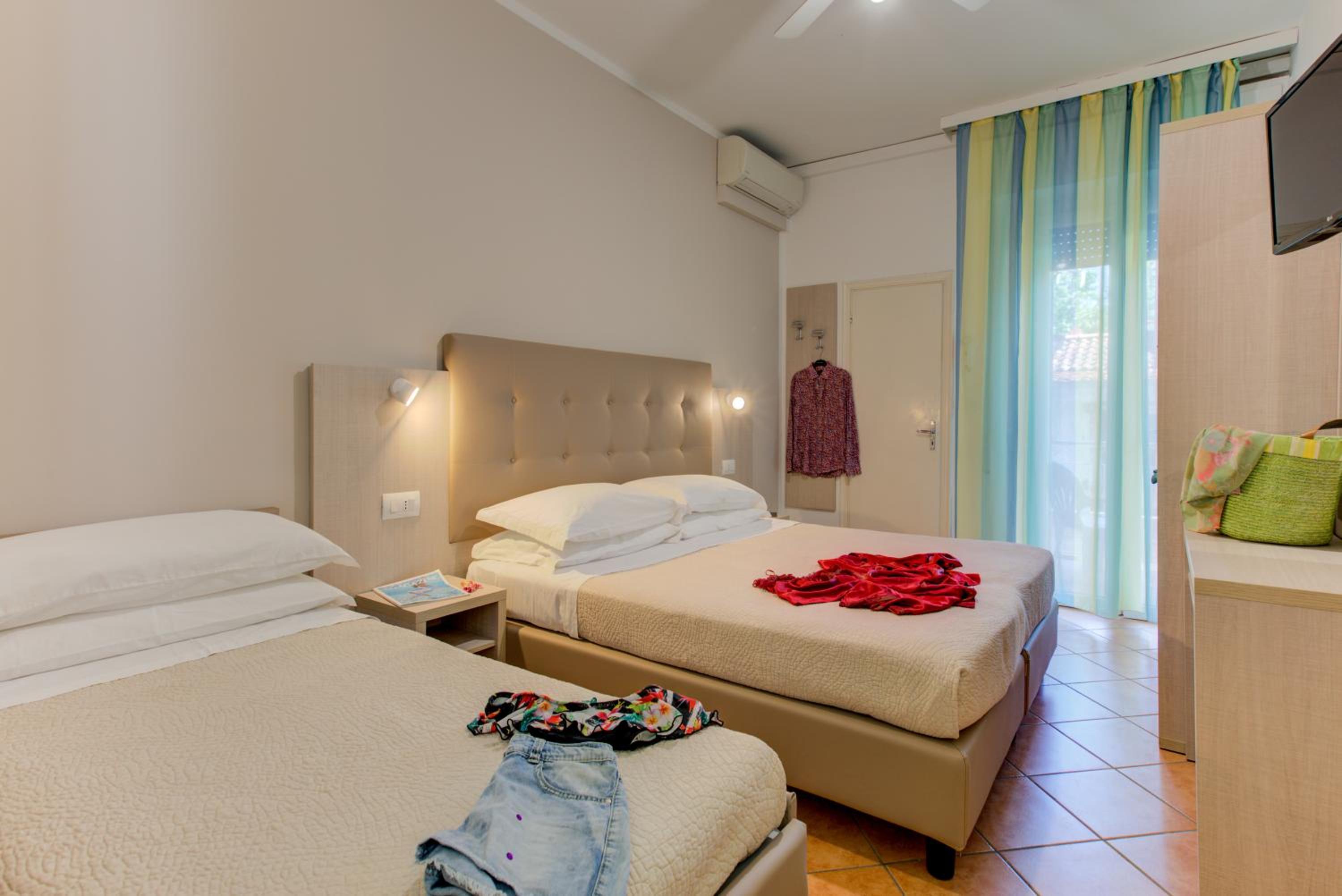 Triple Room with Balcony photo 1