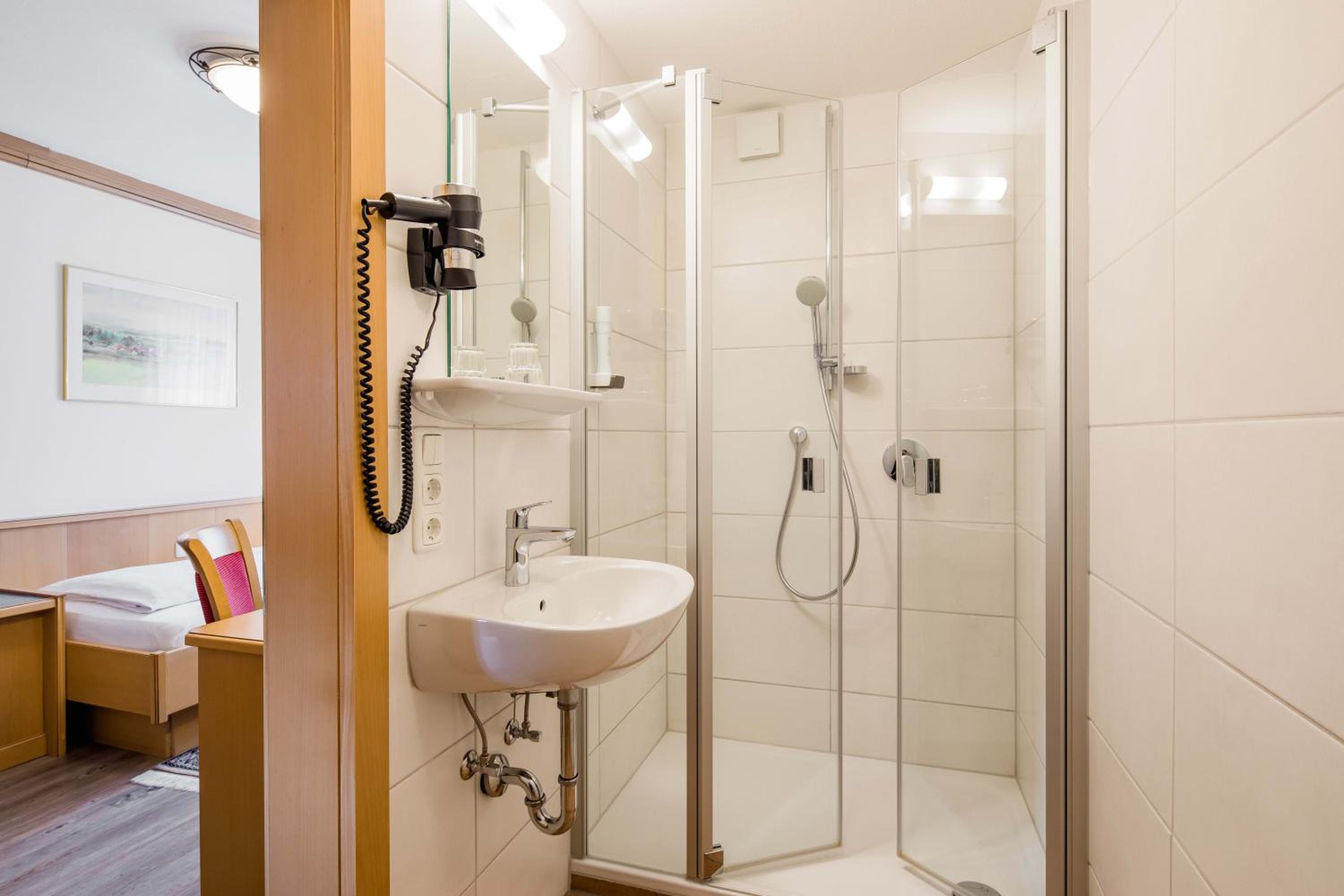 Single Room photo 3