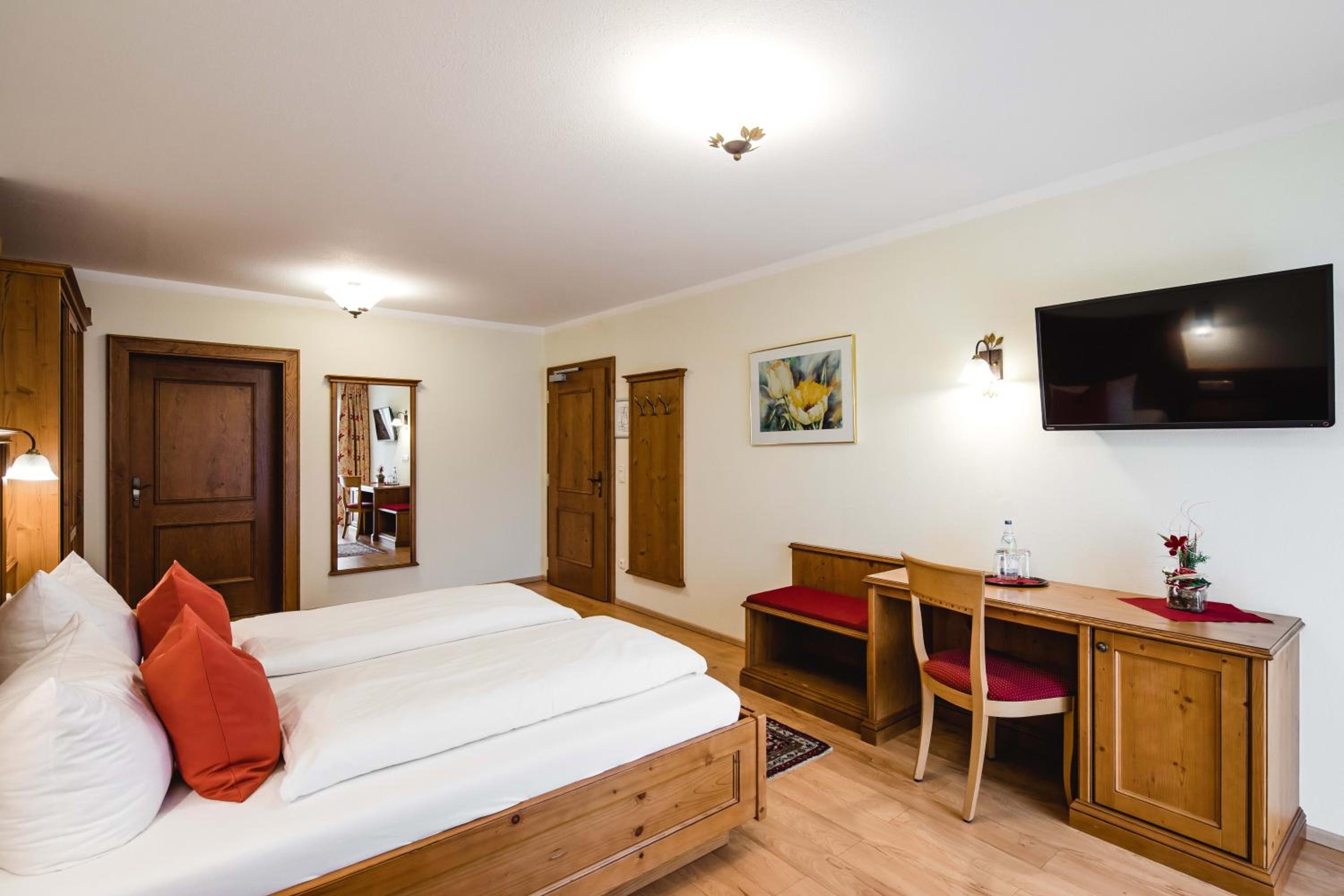 Deluxe Double Room photo 3