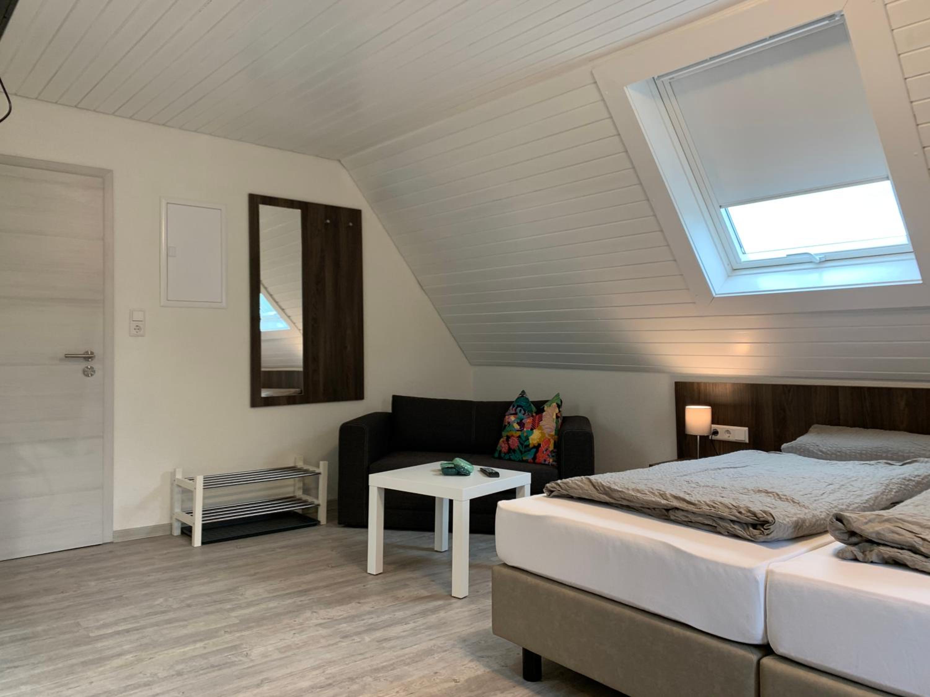 Apartment with private Bath and Kitchen