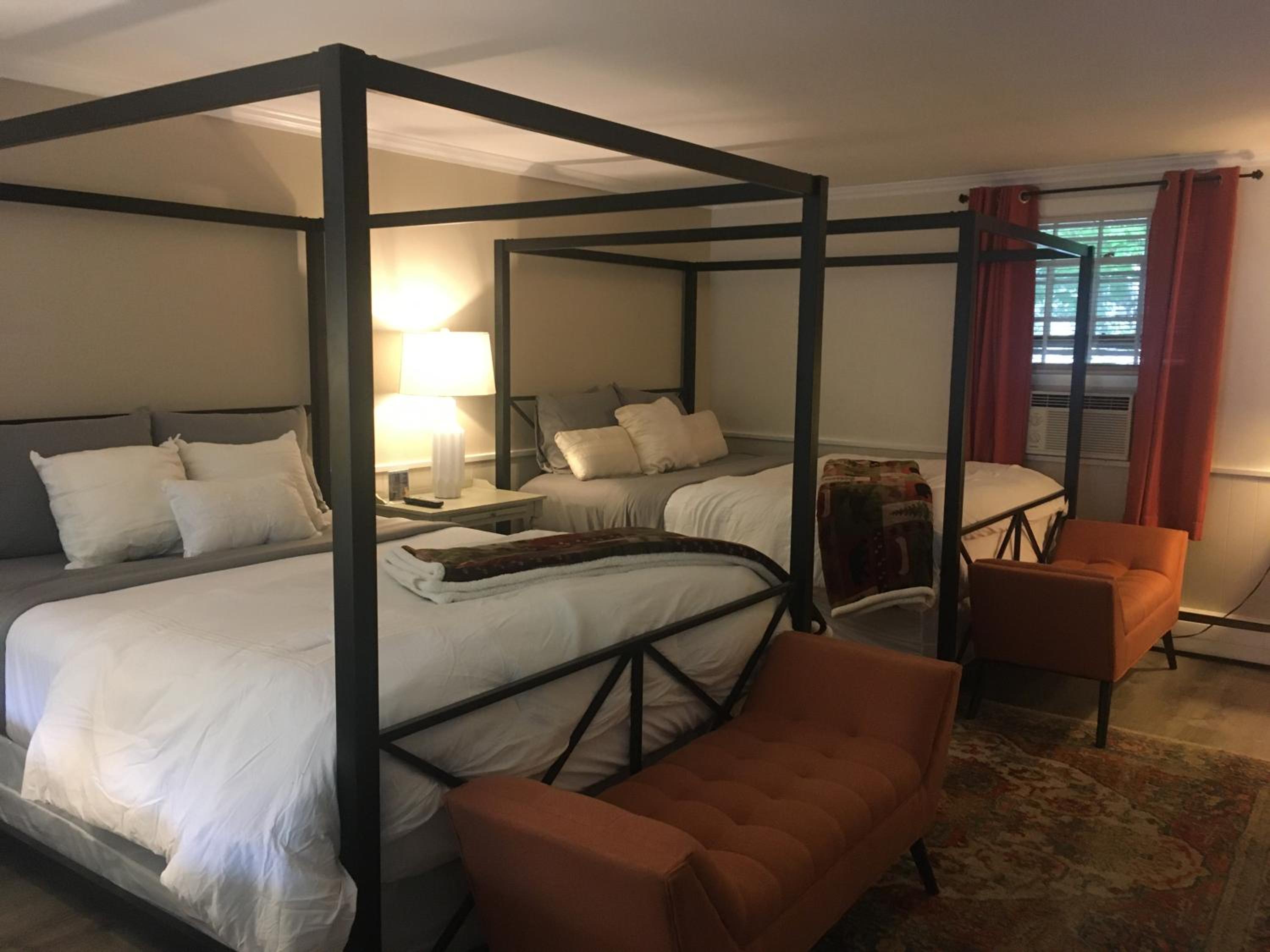 Deluxe Family Suite photo 3