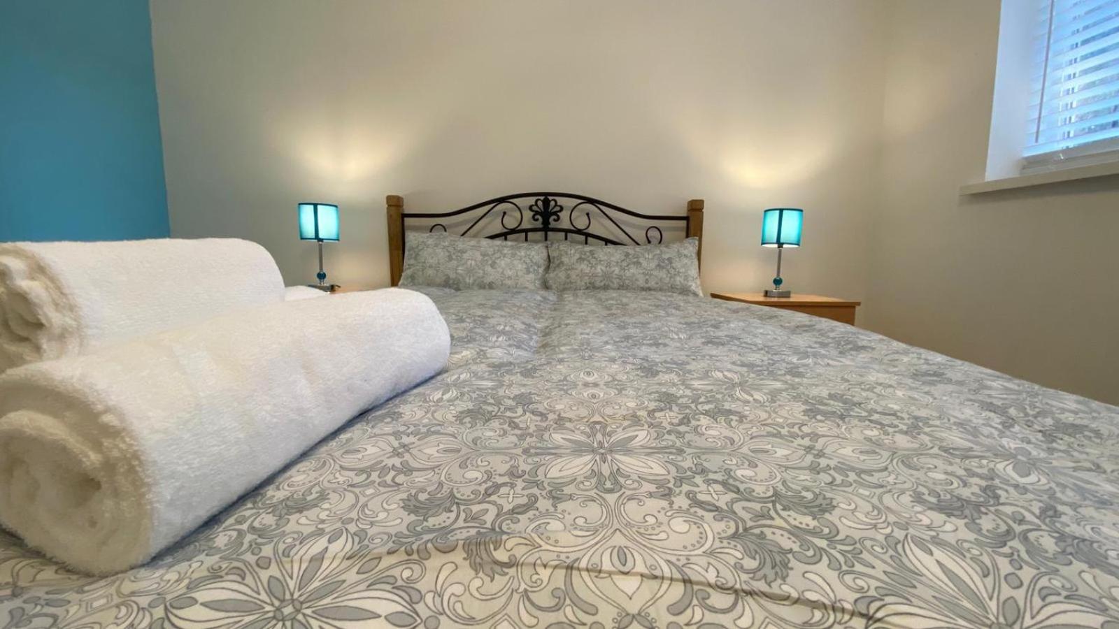 Double Room with Shared Bathroom photo 2