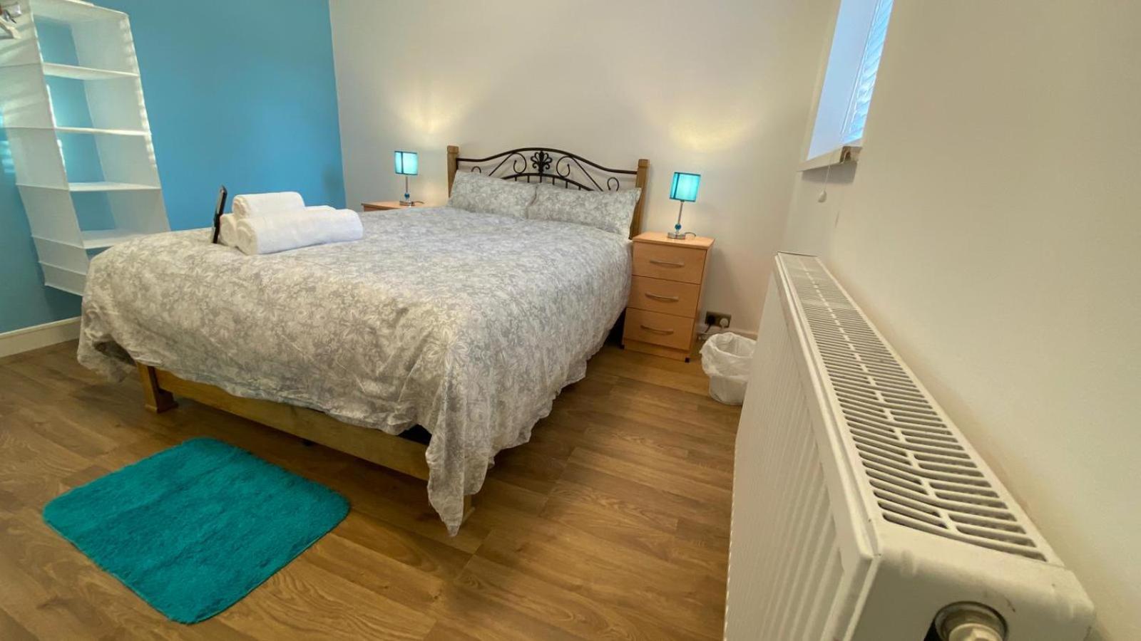 Double Room with Shared Bathroom photo 3