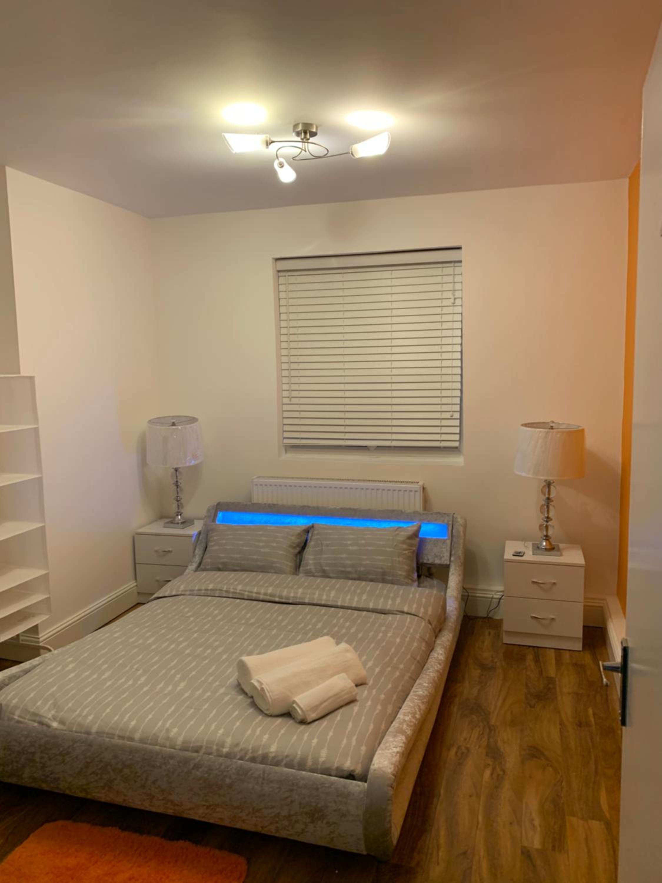 Single Room with Shared Shower and Toilet photo 3