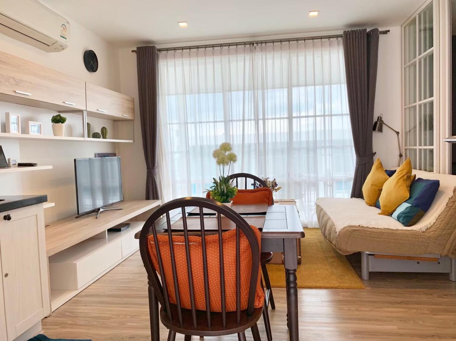 Standard Family Room - Photo 11