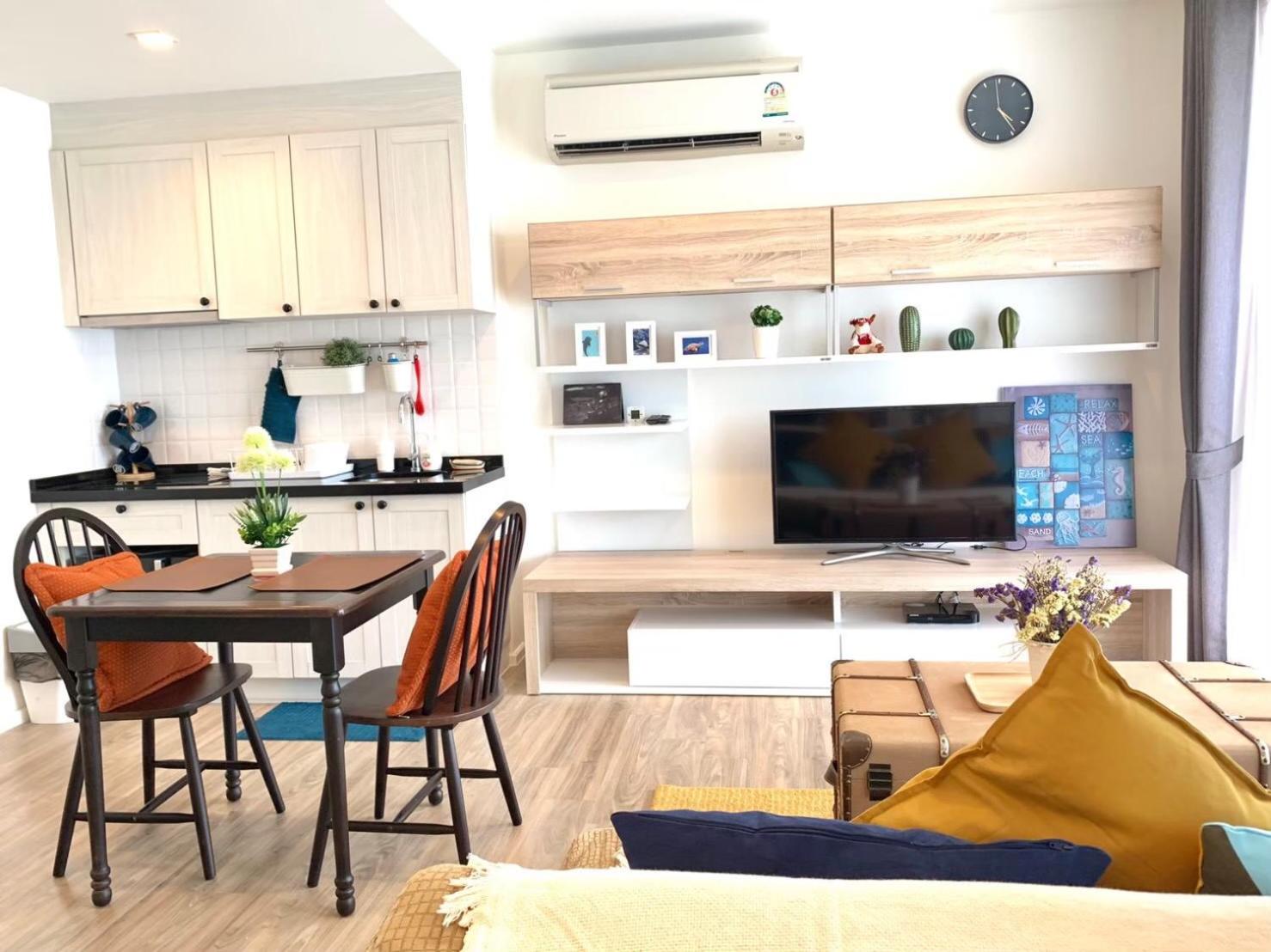 Standard Family Room - Photo 3