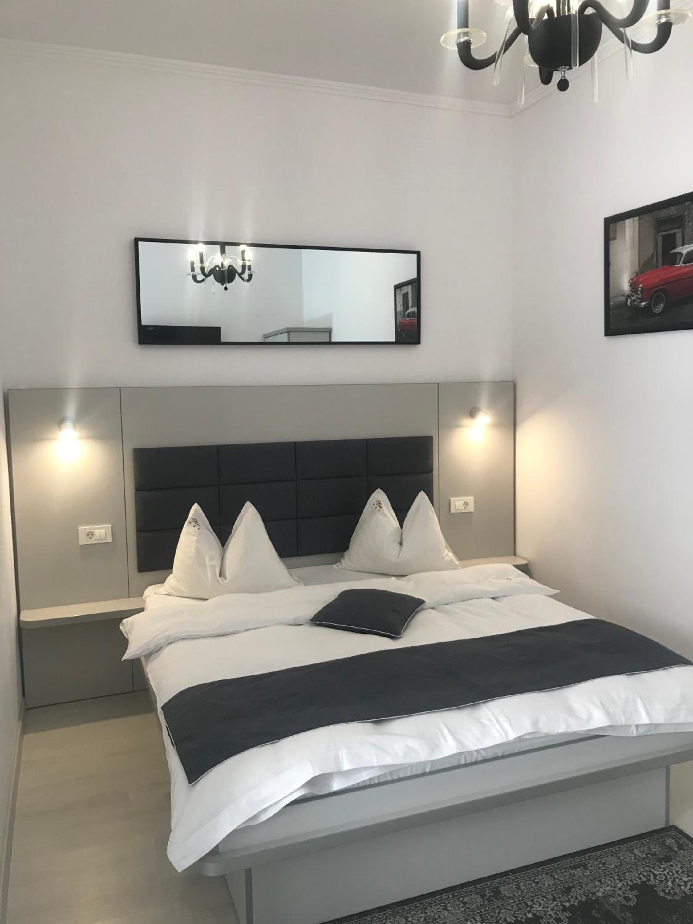 Double Room - Photo 1
