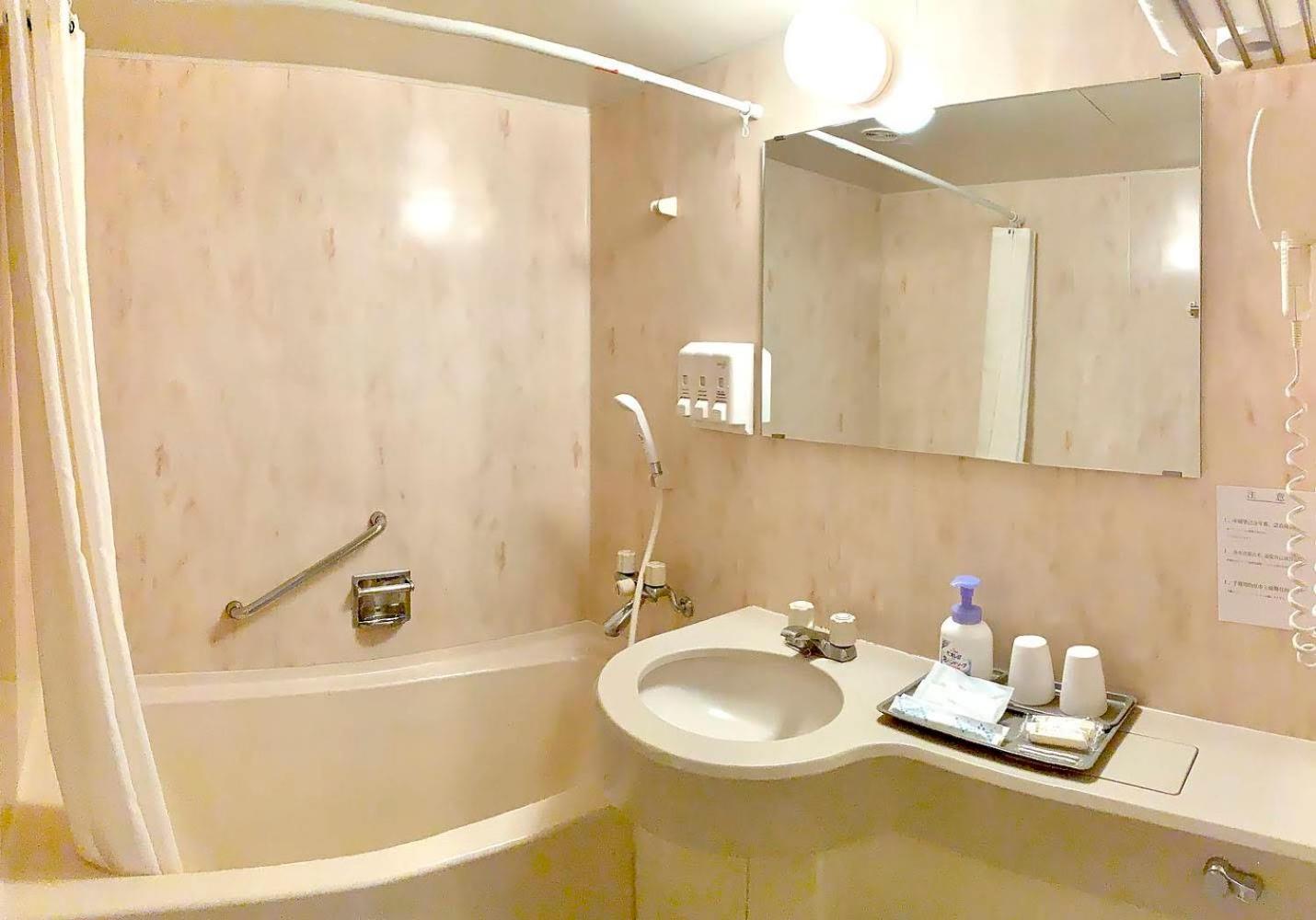 Small Single Room photo 3