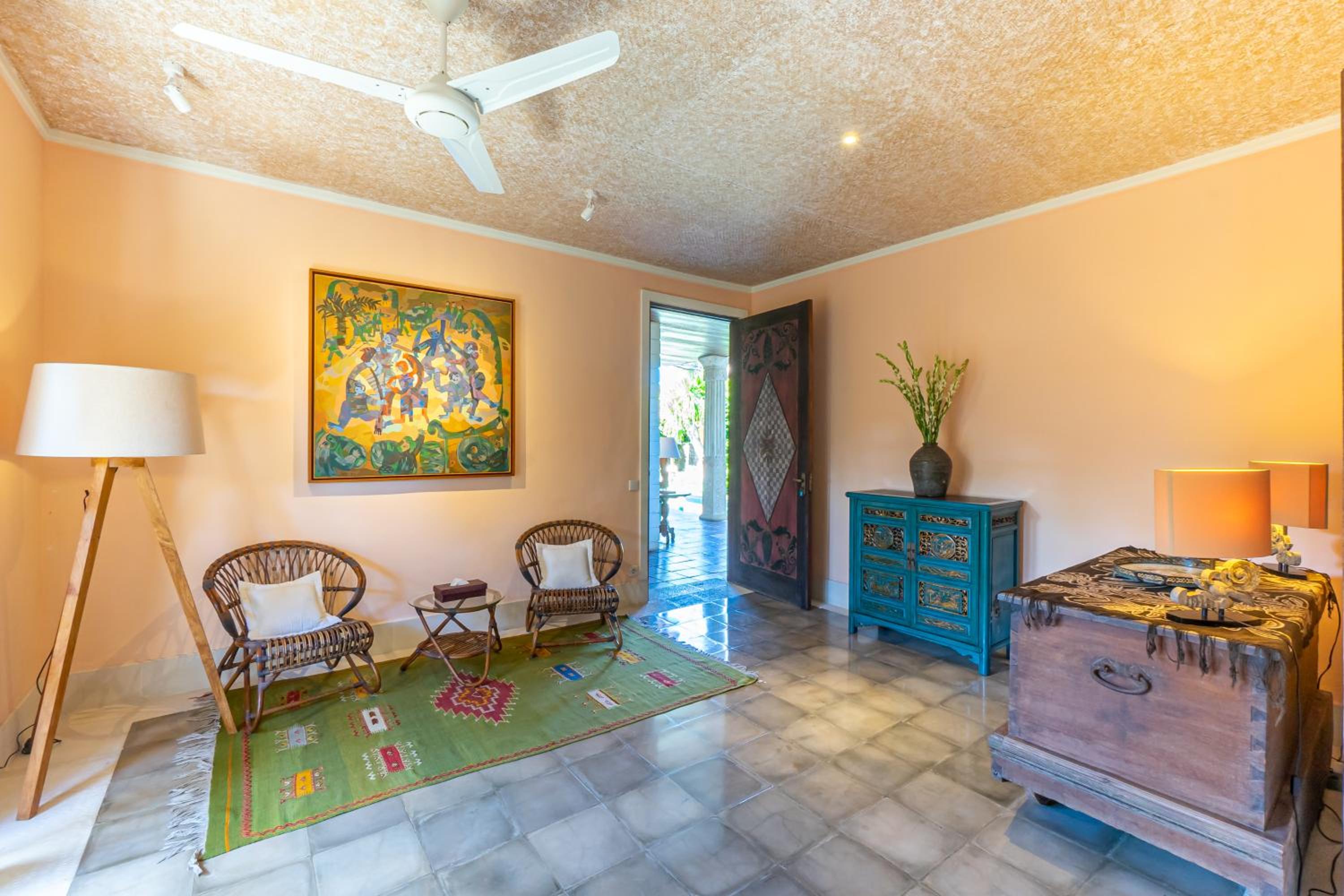 Villa - Photo 3