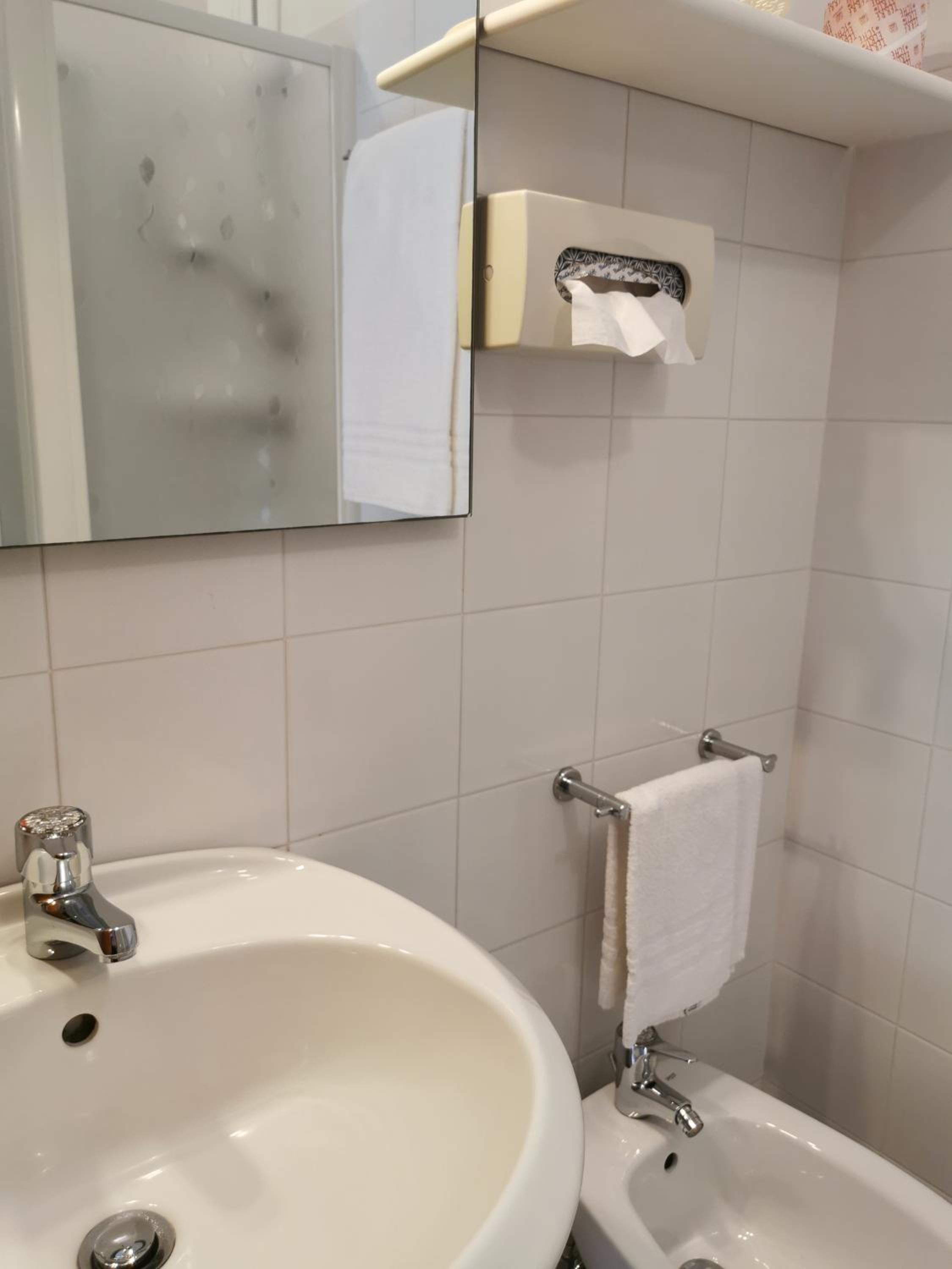 Superior Double Room - Photo 9