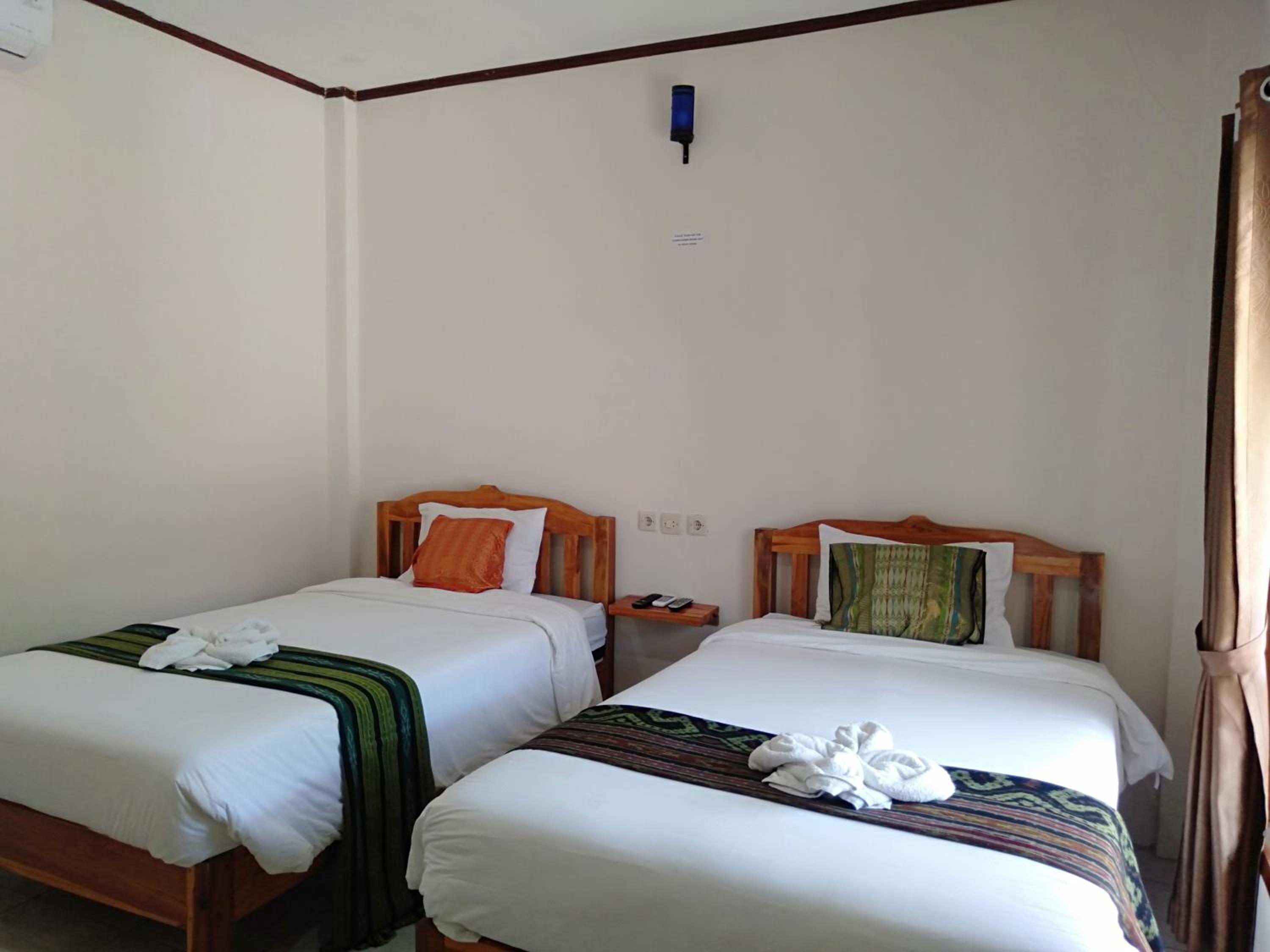 Standard Twin Room - Photo 1