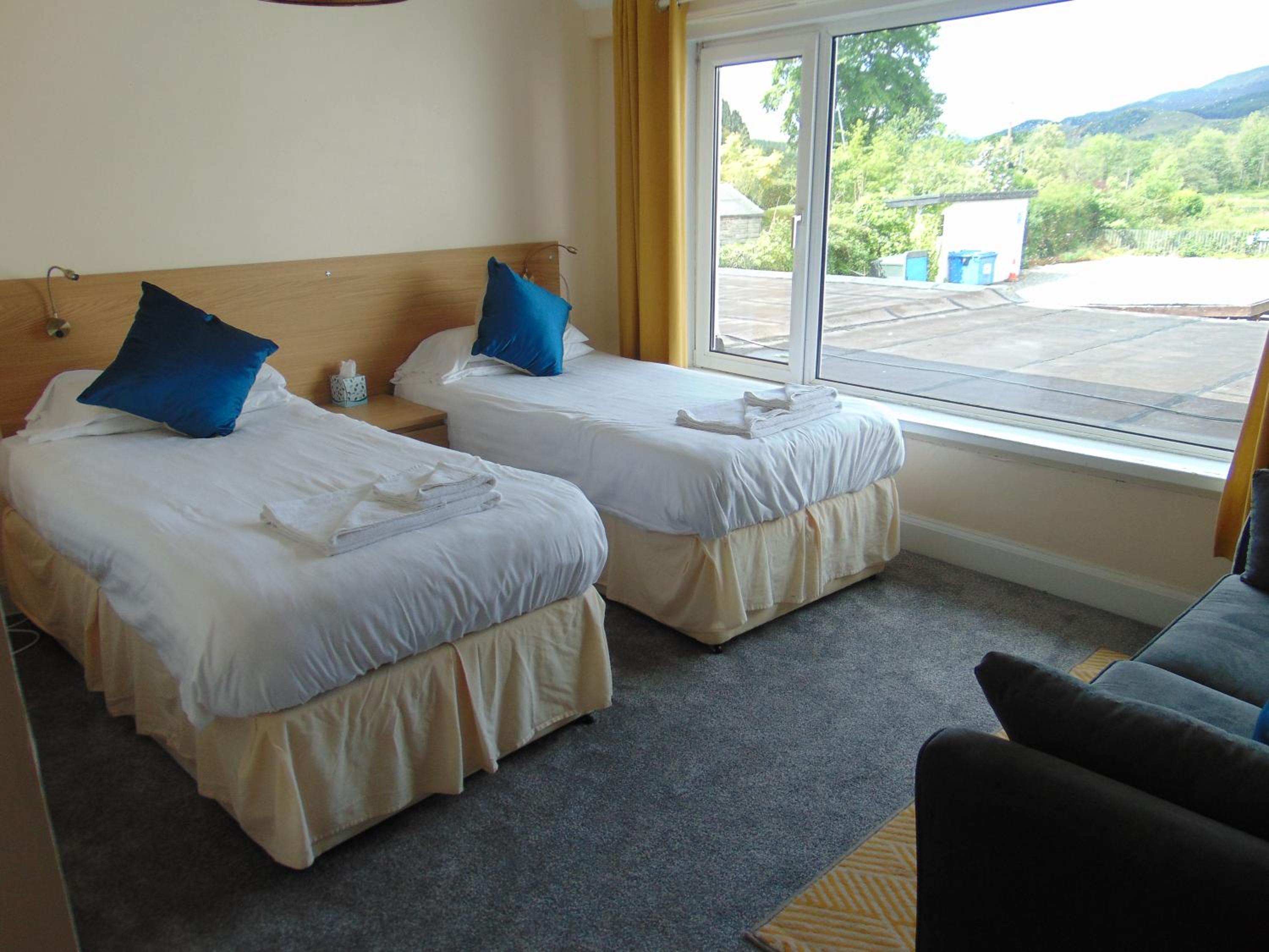 Triple Room with Mountain View