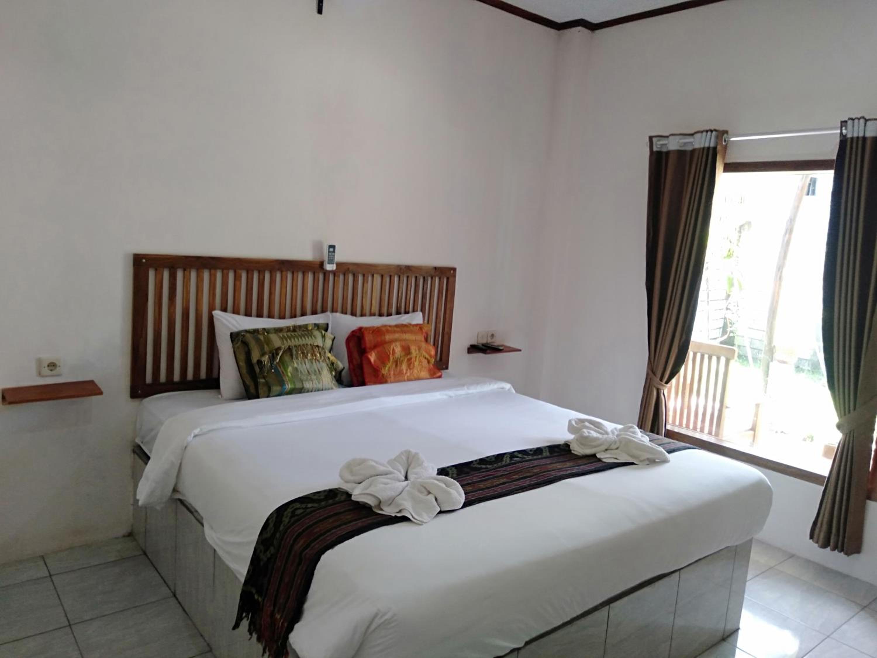 Standard Double Room - Photo 8
