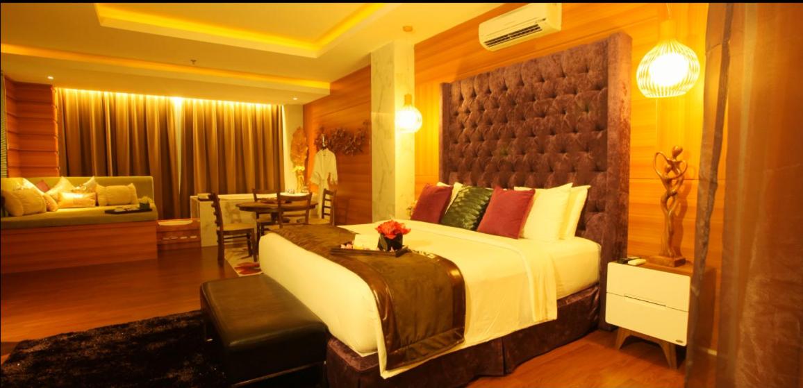 Large Double Room